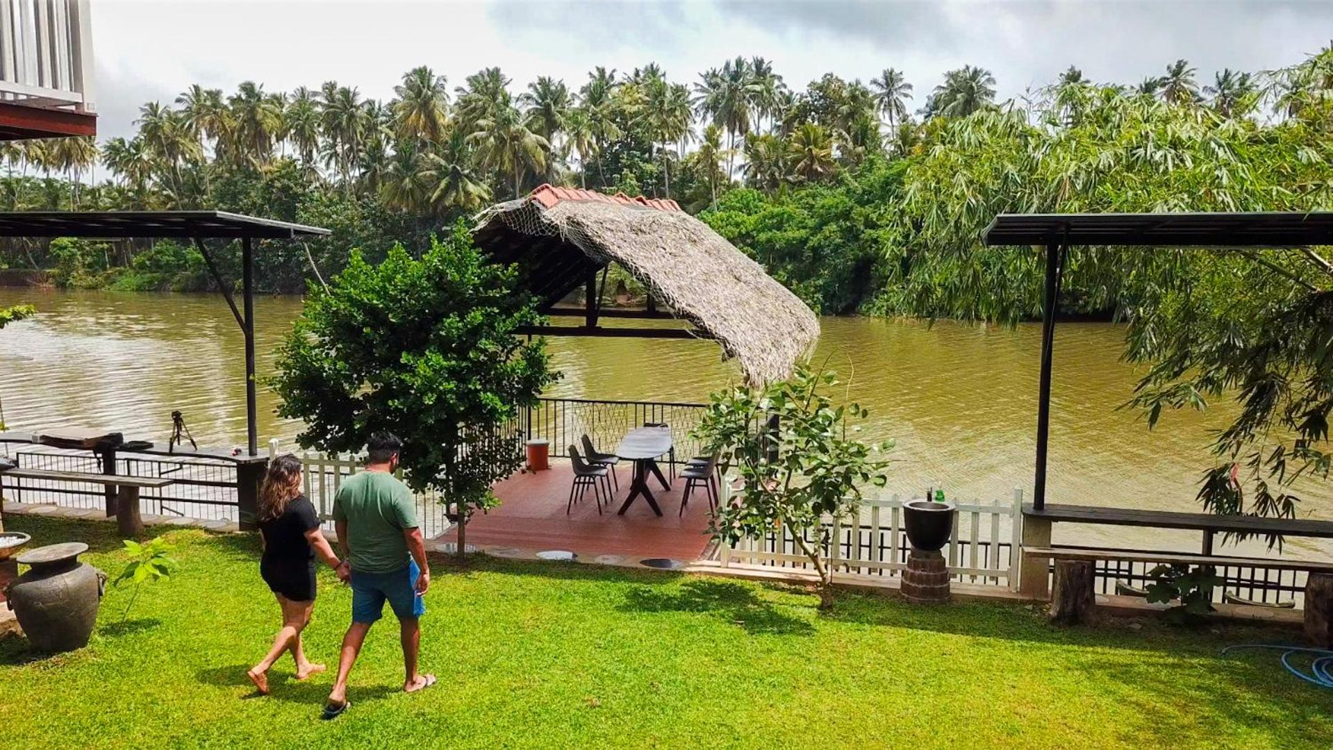 Rivershore Villas