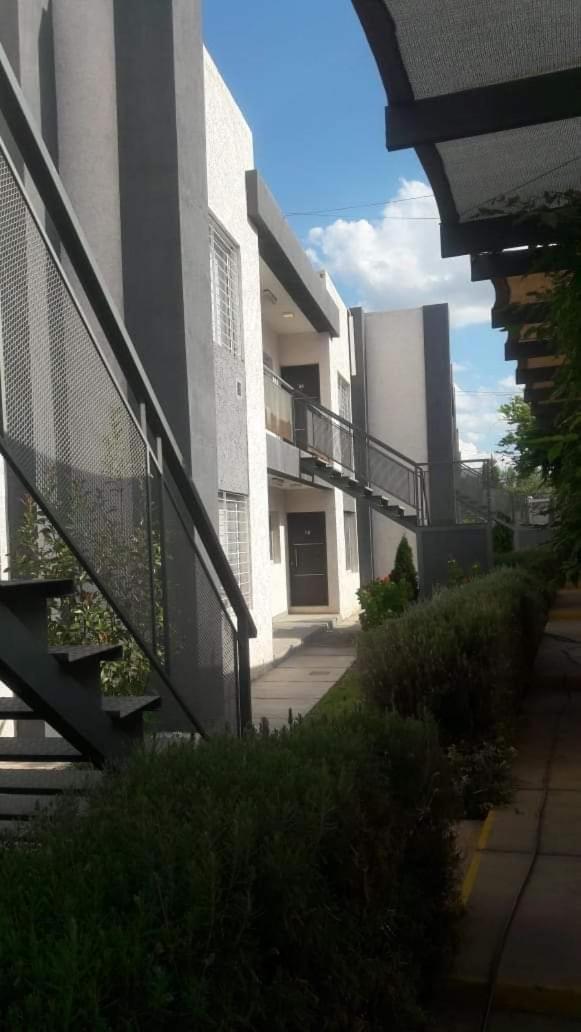 DEPARTAMENTOS BOUTIQUE DE DISEÑADOR - Equipados - Cocheras - Vista a la Montaña- CANCELACIÓN GRATUITA - SIN PAGAR POR ADELANTADO
