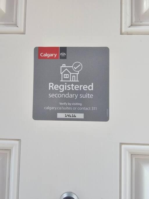 Lovely 2 Bedroom Suite in Calgary