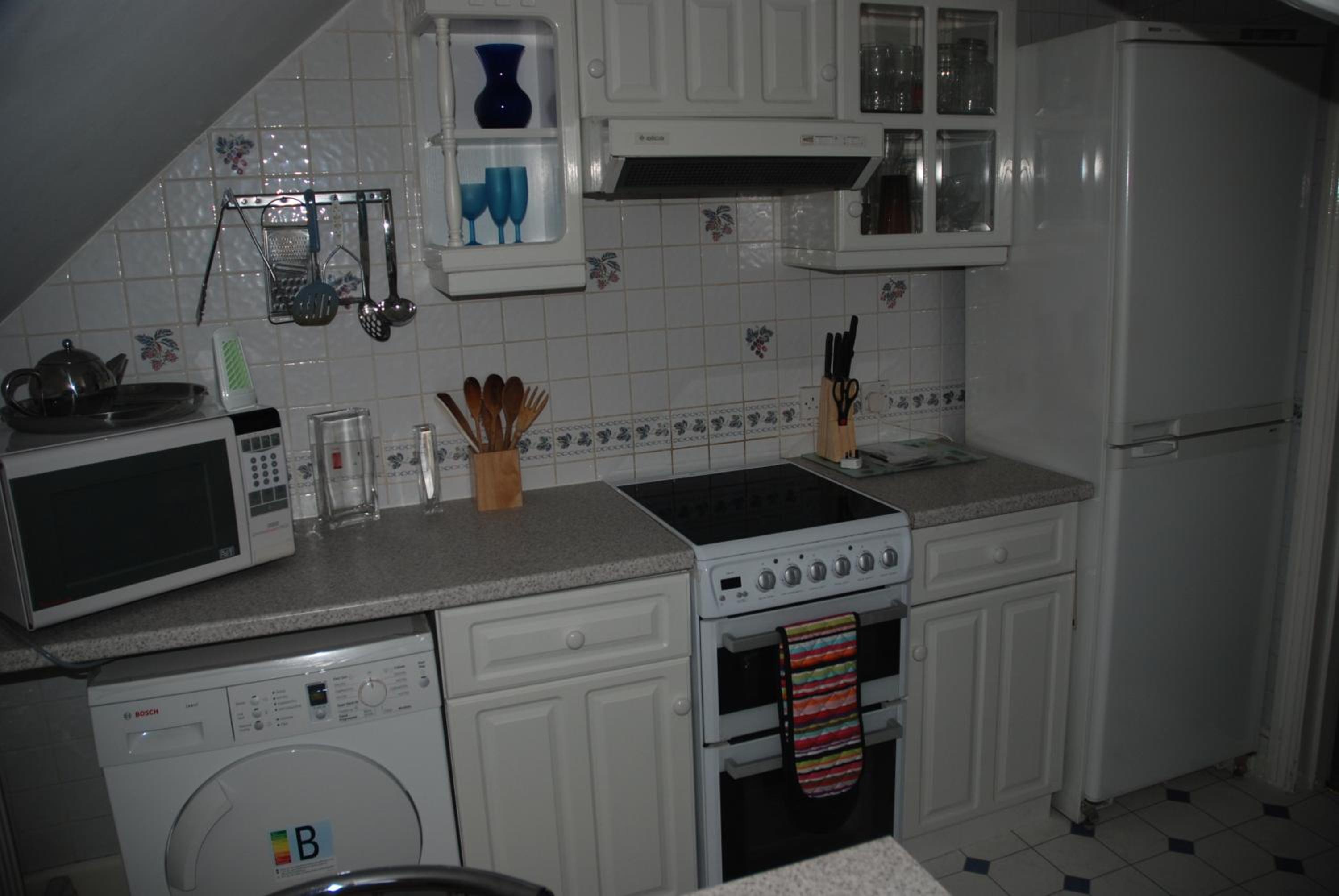 Discoveries House