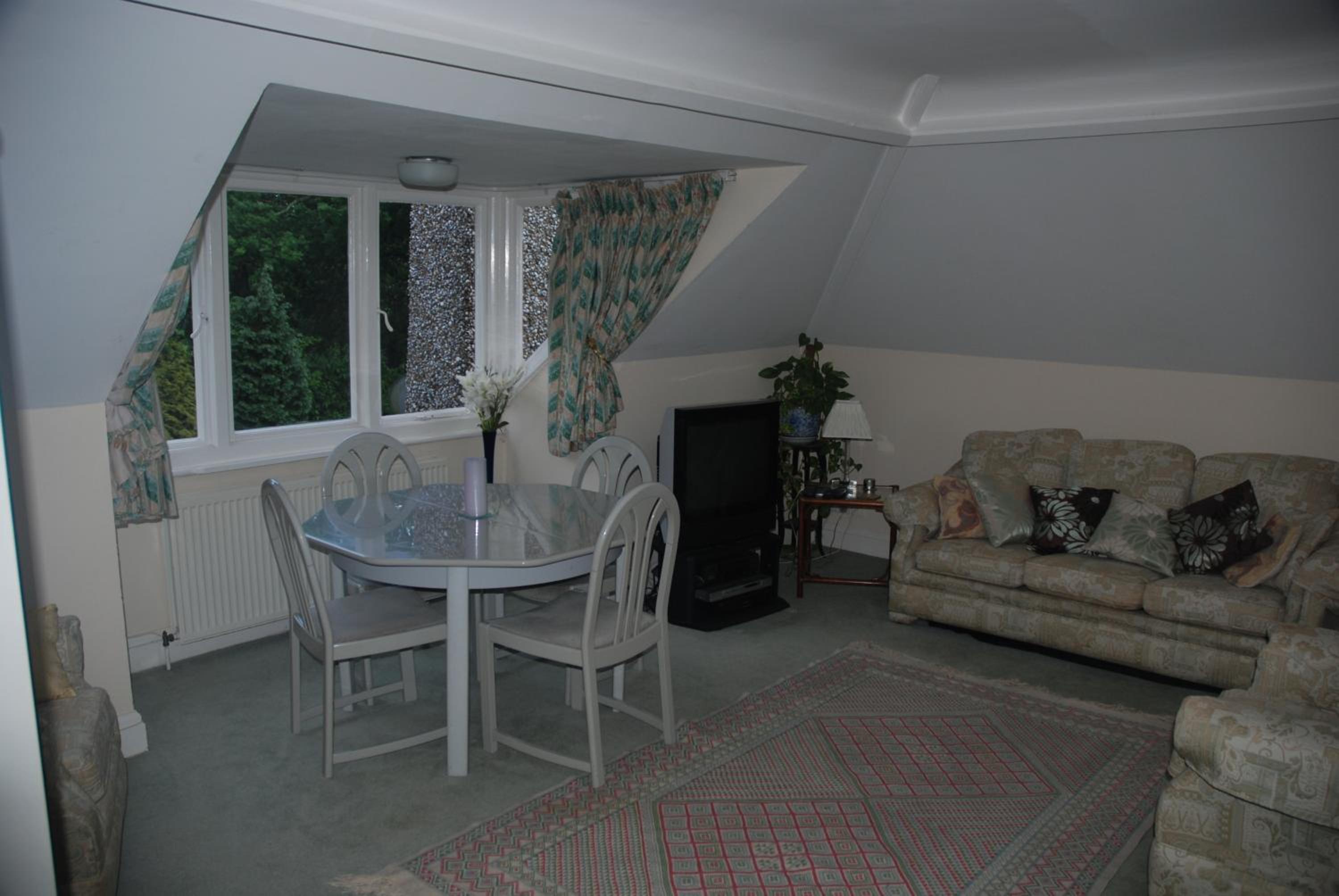 Discoveries House
