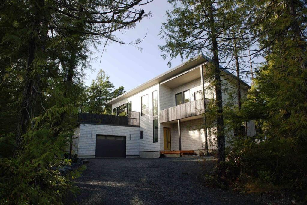 White Haus 2 - Rainforest heaven close to beaches