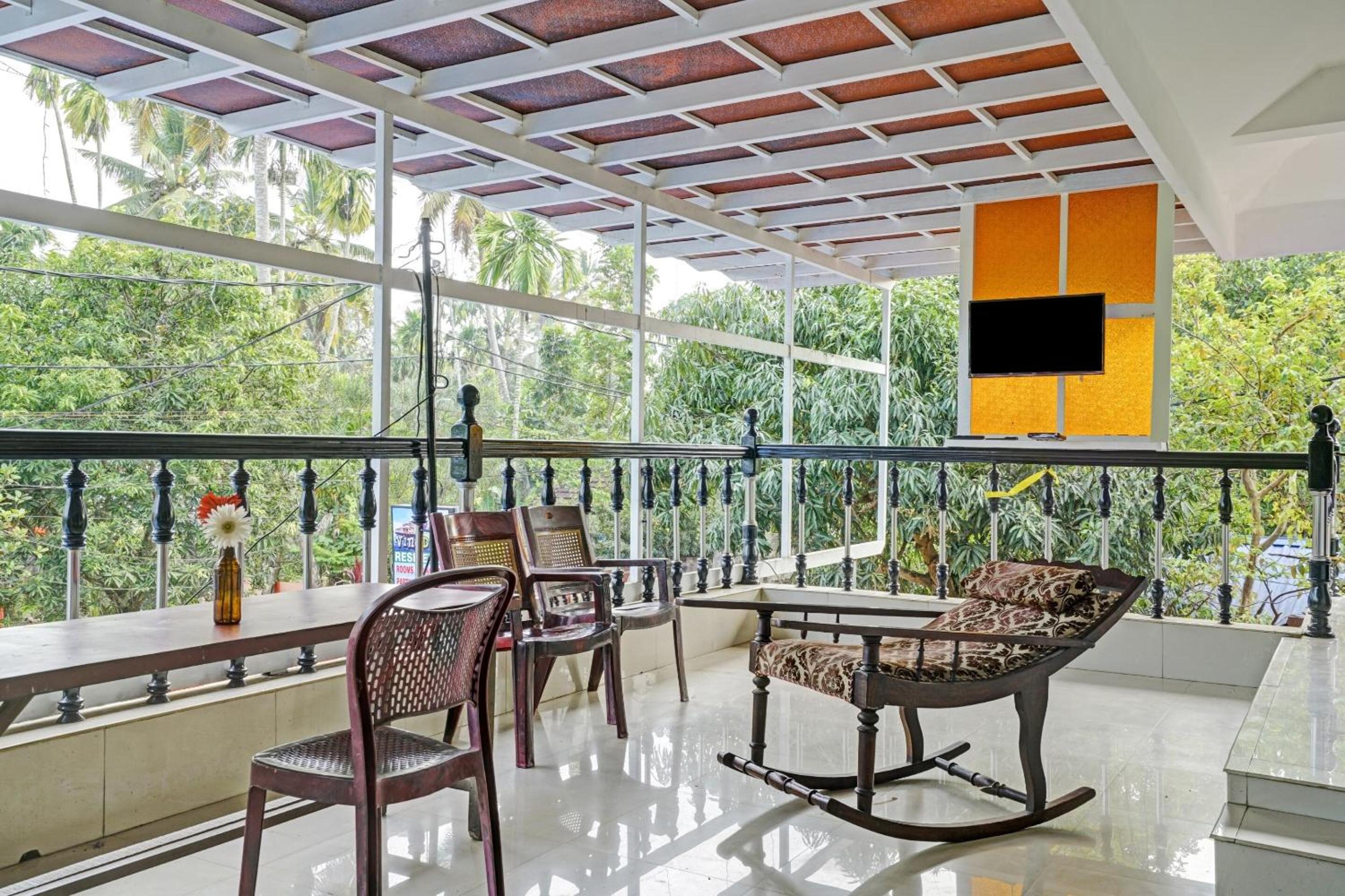 SPOT ON Vinodam Residency view 2