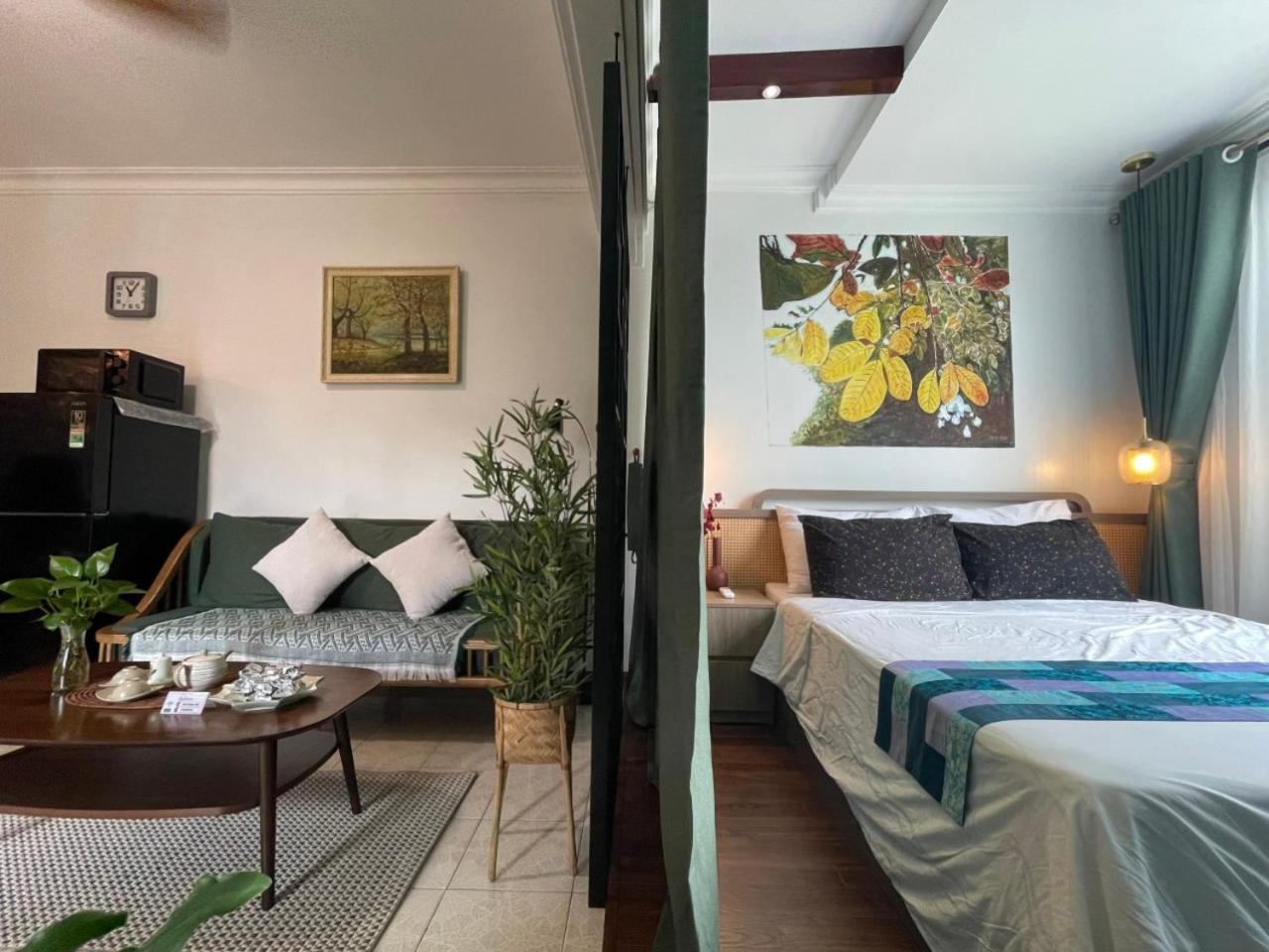 Amazing View, Natural View, 3' To Hoan Kiem Lake, Free Wifi, Netflix, 2 Beds, 1 Toilet-2 Showers