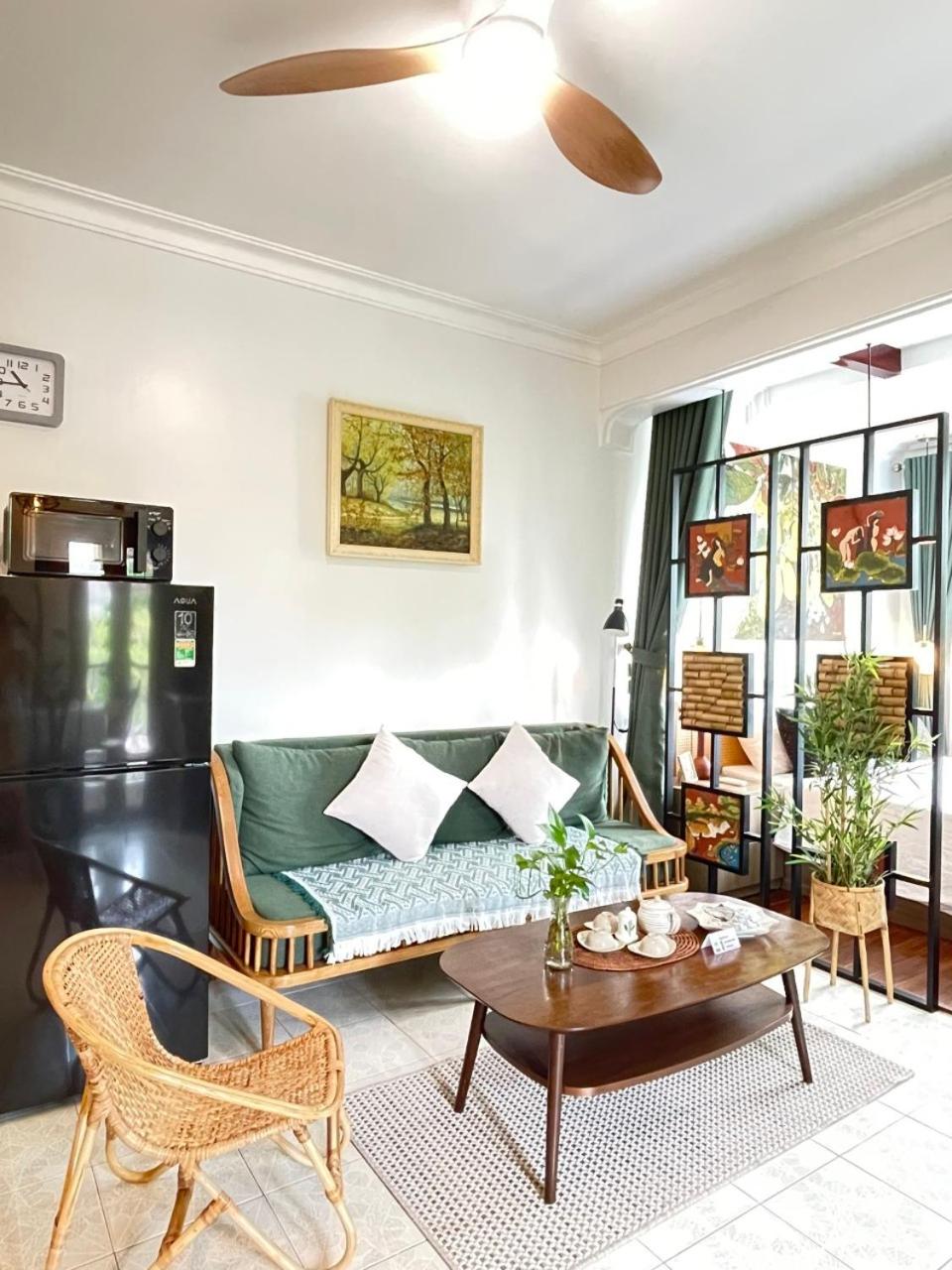Amazing View, Natural View, 3' To Hoan Kiem Lake, Free Wifi, Netflix, 2 Beds, 1 Toilet-2 Showers