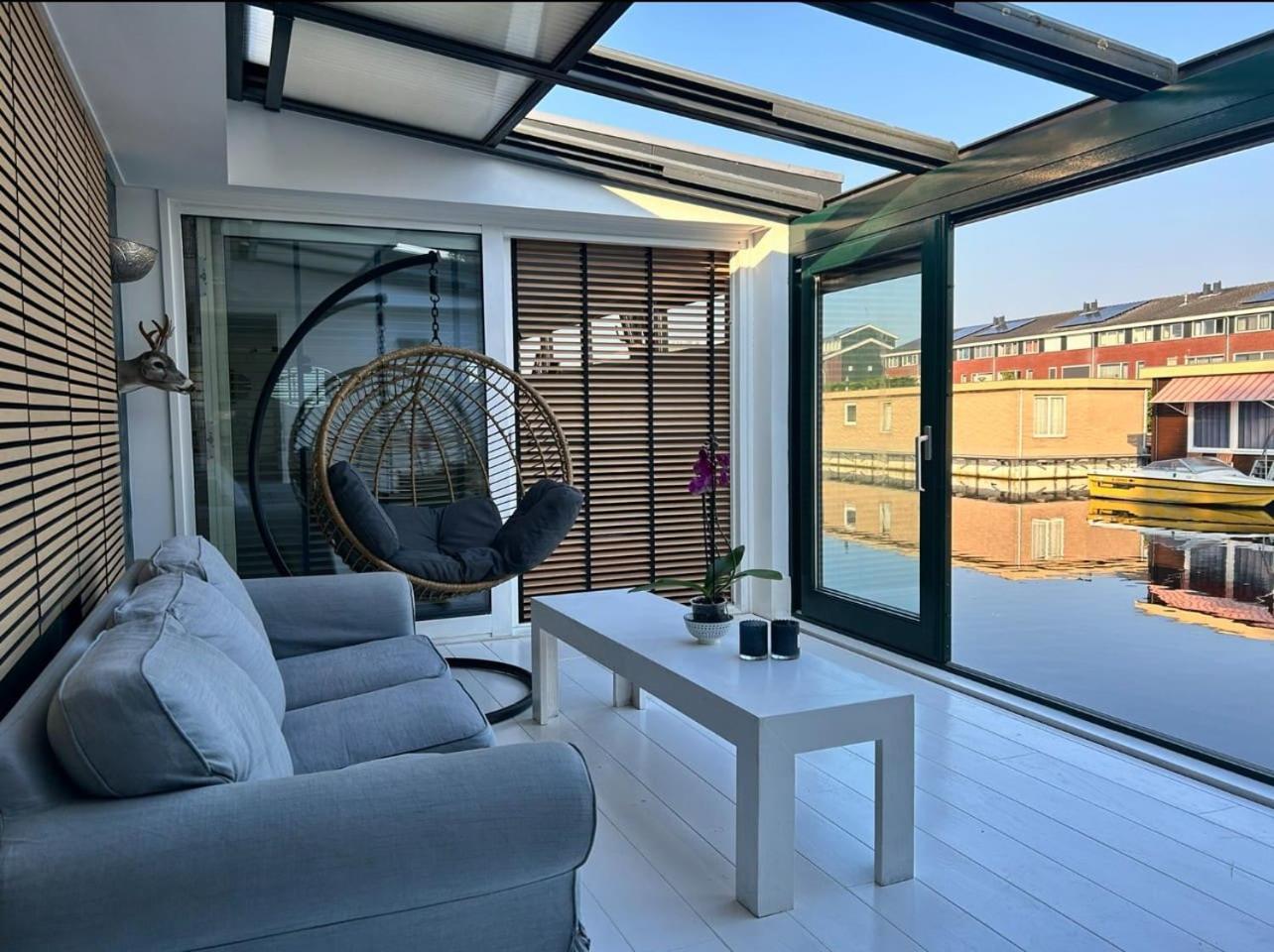 De luxe huisboot Amsterdam