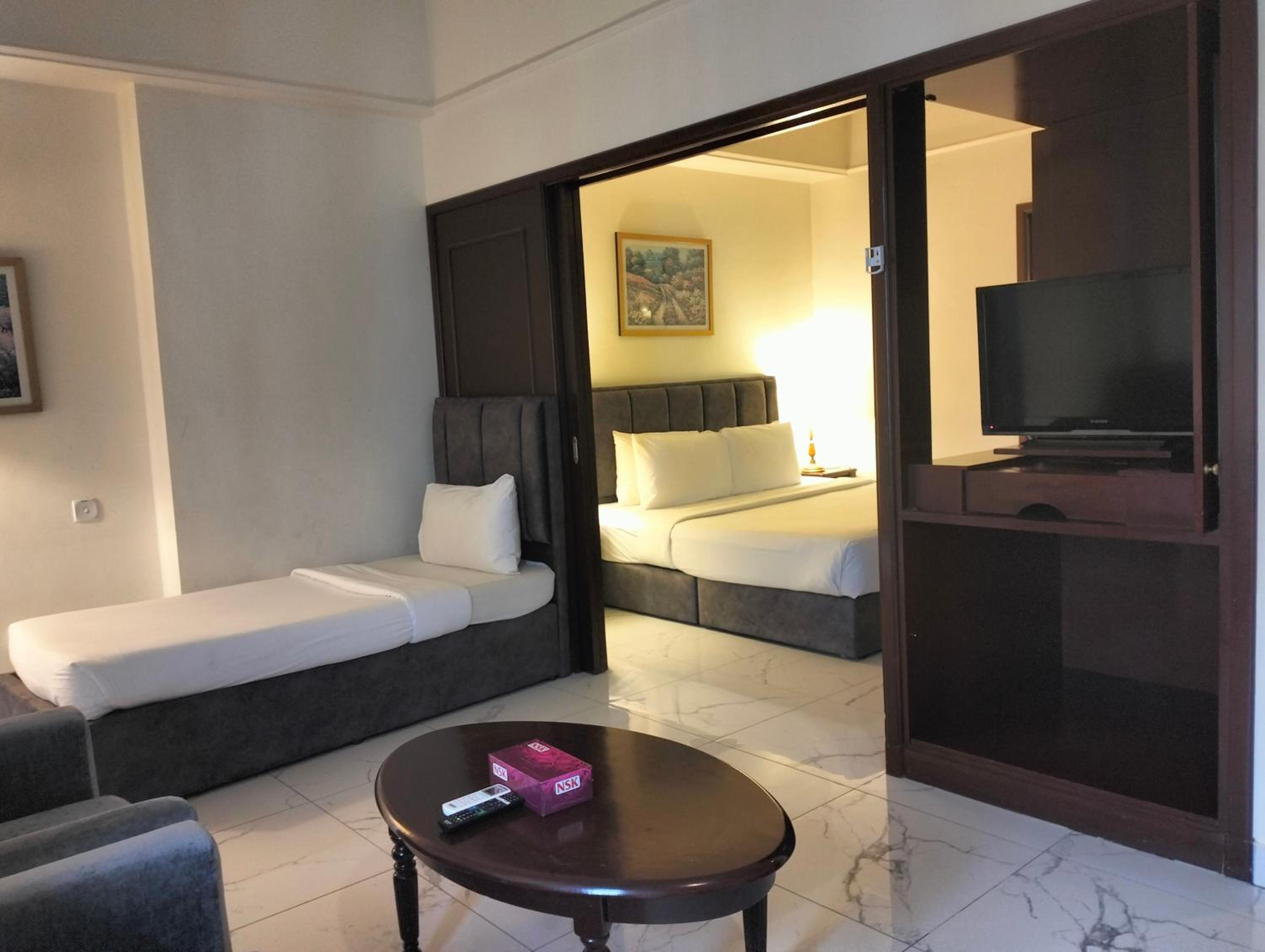 Berjaya Times Square Service Suite By Luna