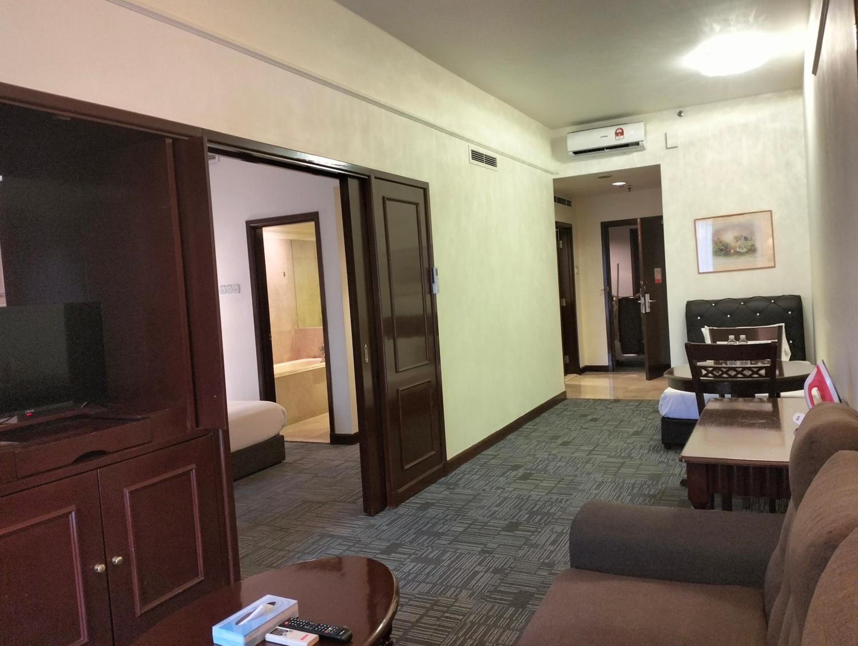Berjaya Times Square Service Suite By Luna