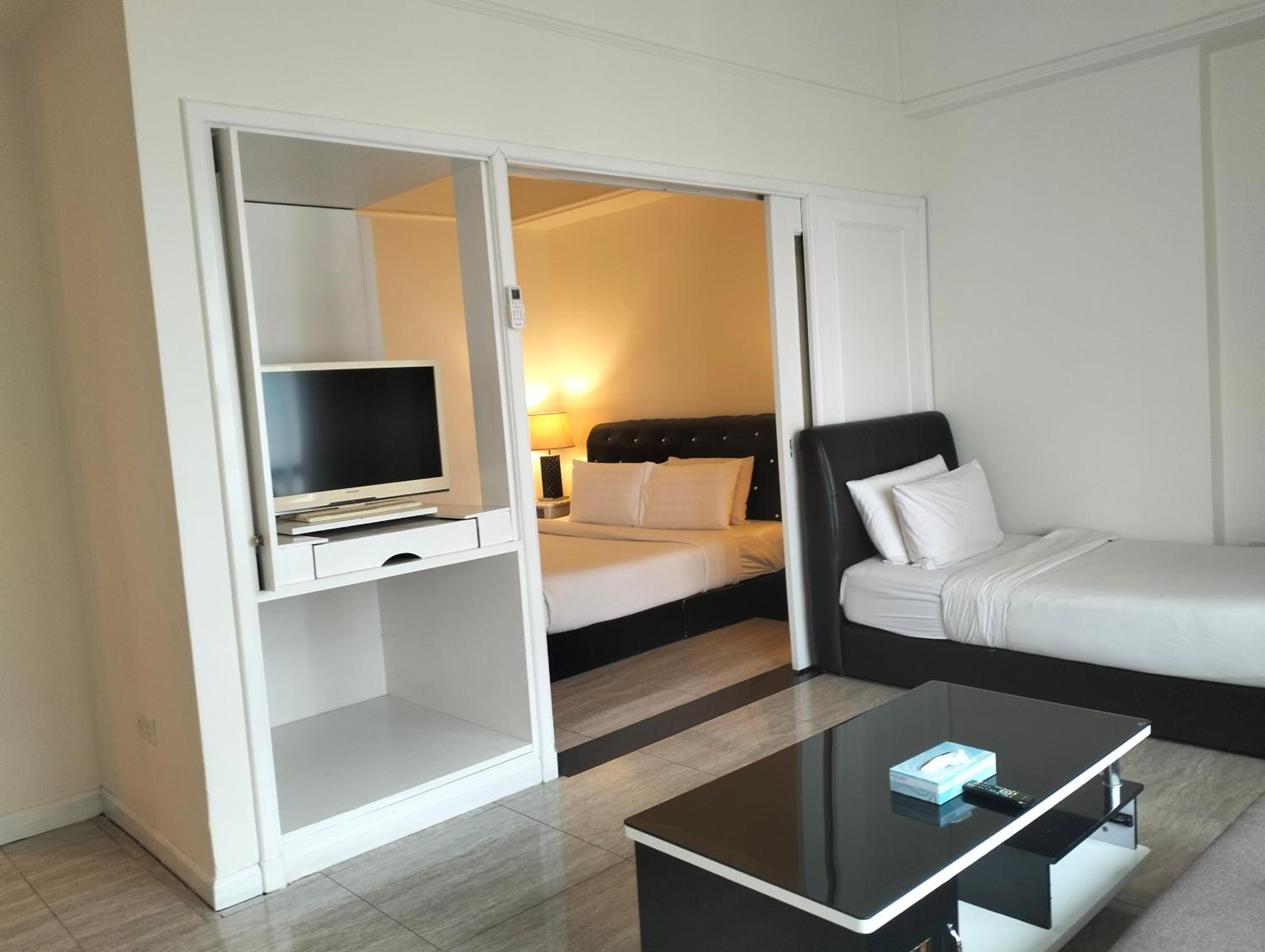 Berjaya Times Square Service Suite By Luna