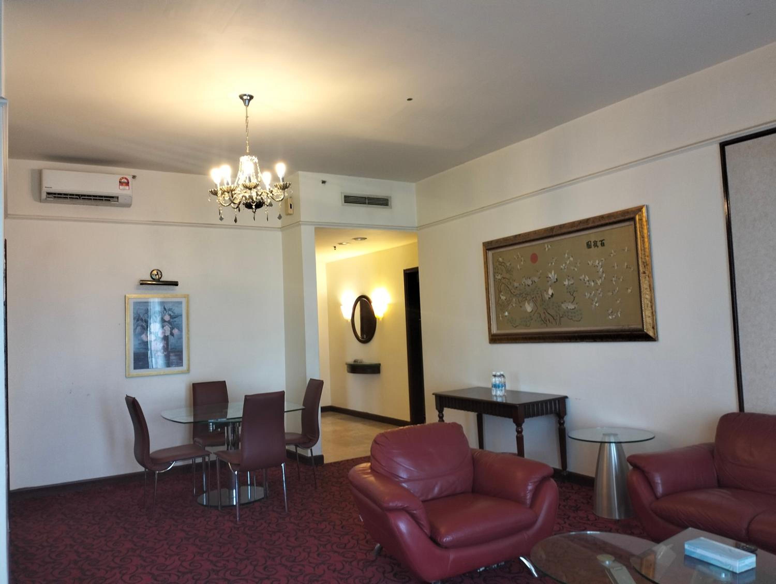 Berjaya Times Square Service Suite By Luna
