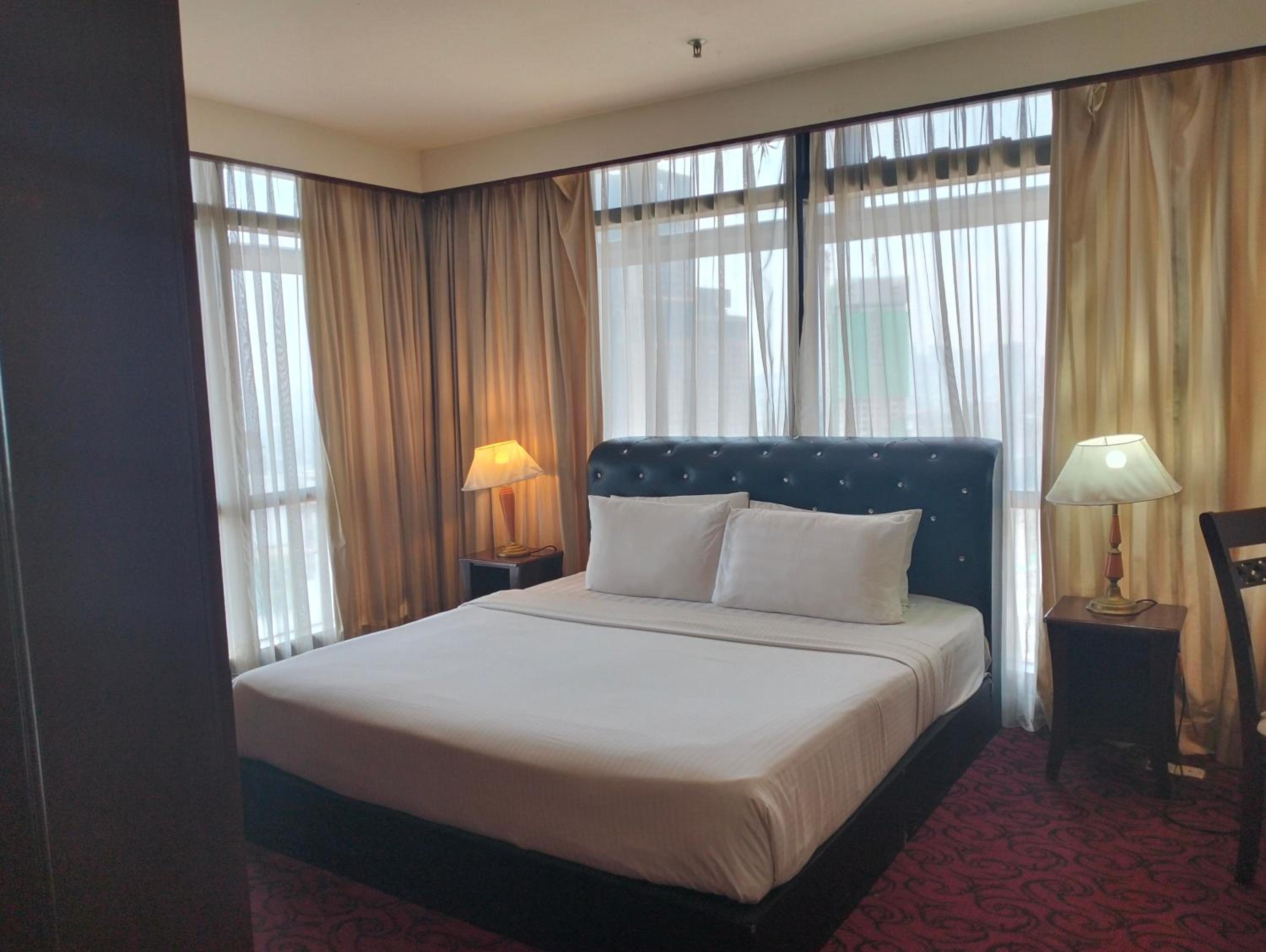 Berjaya Times Square Service Suite By Luna