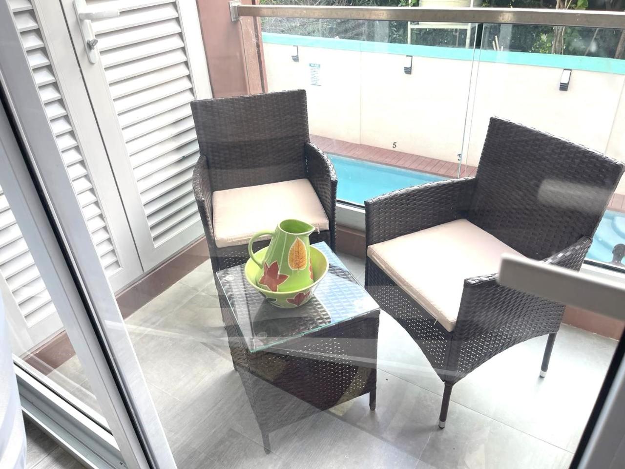 Luxury 2 bed Apartment in Kingston view 2