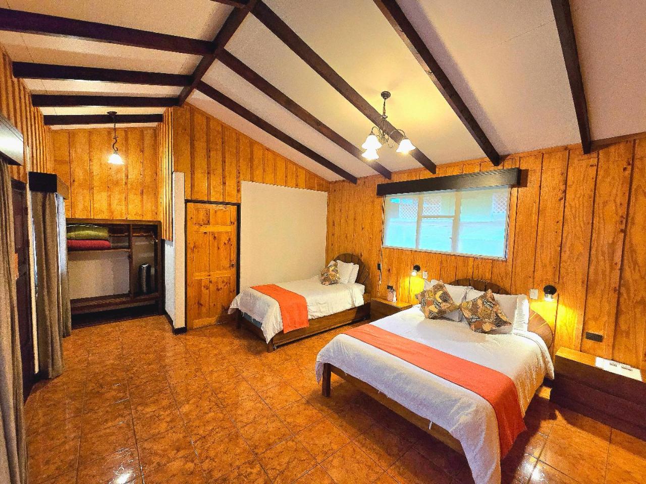 Hotel de Montaña Suria