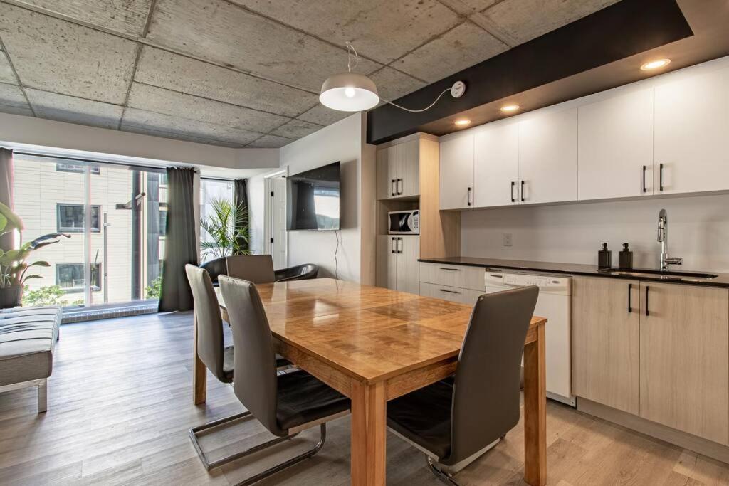 City Center, 2 bathroom, AC, Parking, Pool