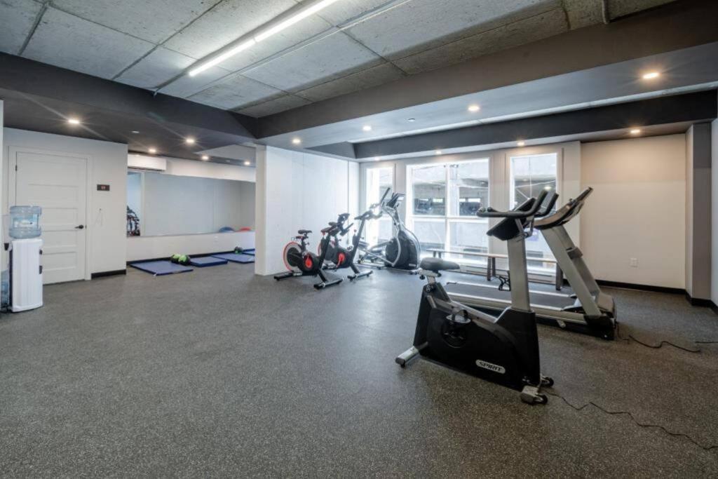 City Center, 2 bathroom, AC, Parking, Pool