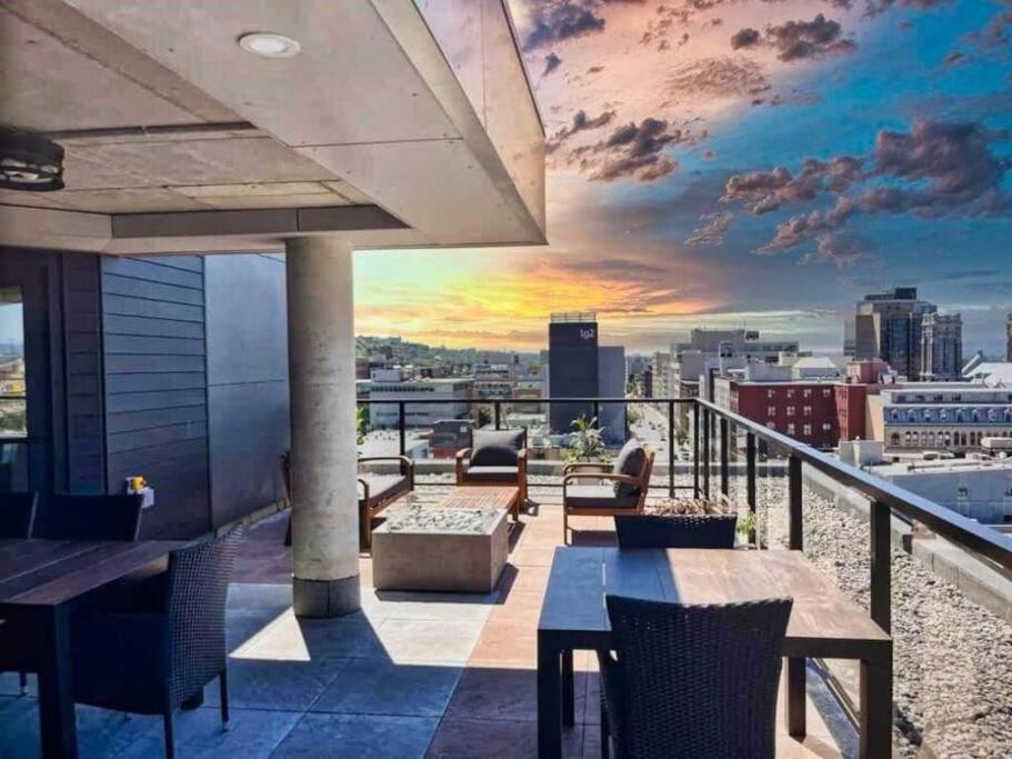 City Center, 2 bathroom, AC, Parking, Pool