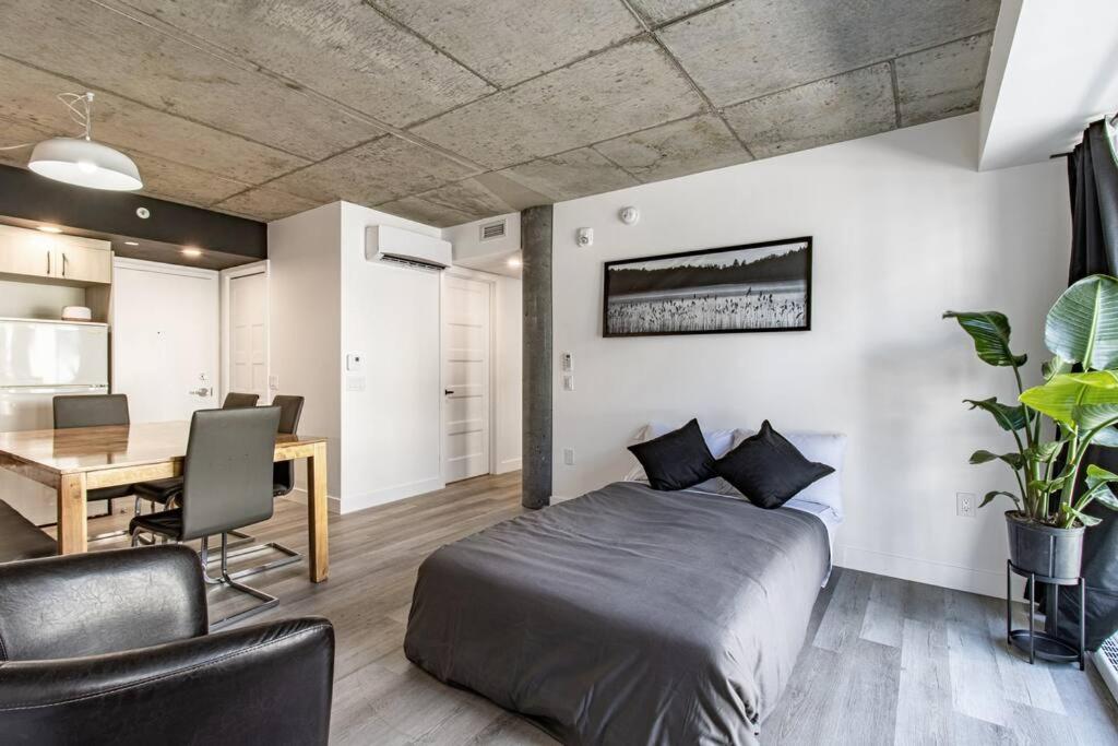 City Center, 2 bathroom, AC, Parking, Pool