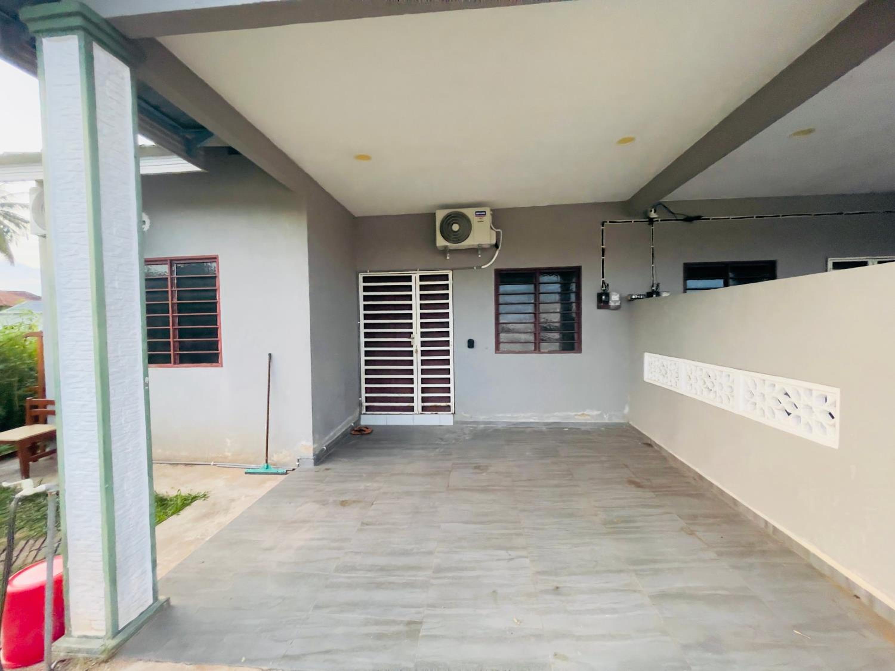 Rania Homestay Beserah Kuantan