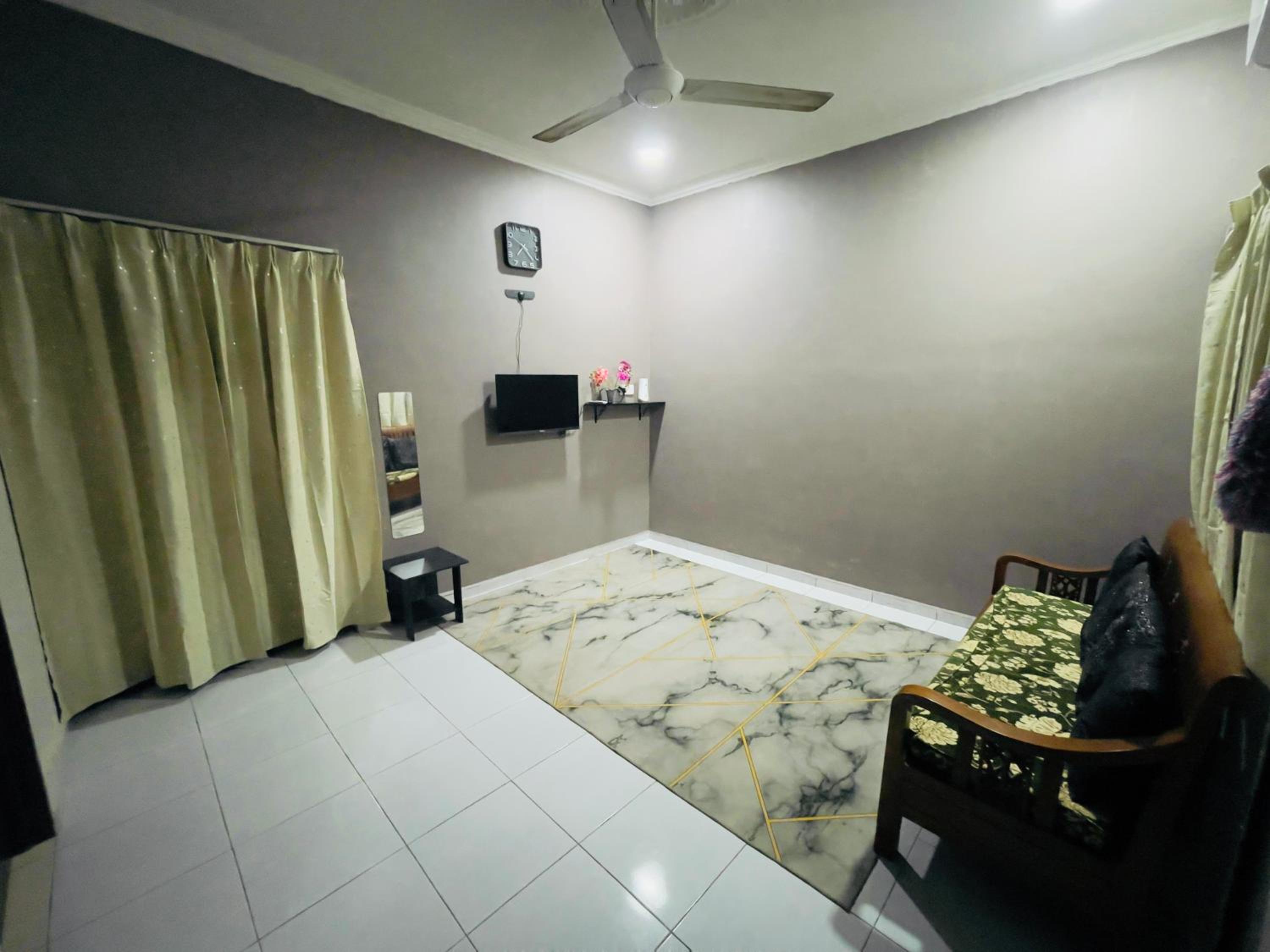 Rania Homestay Beserah Kuantan