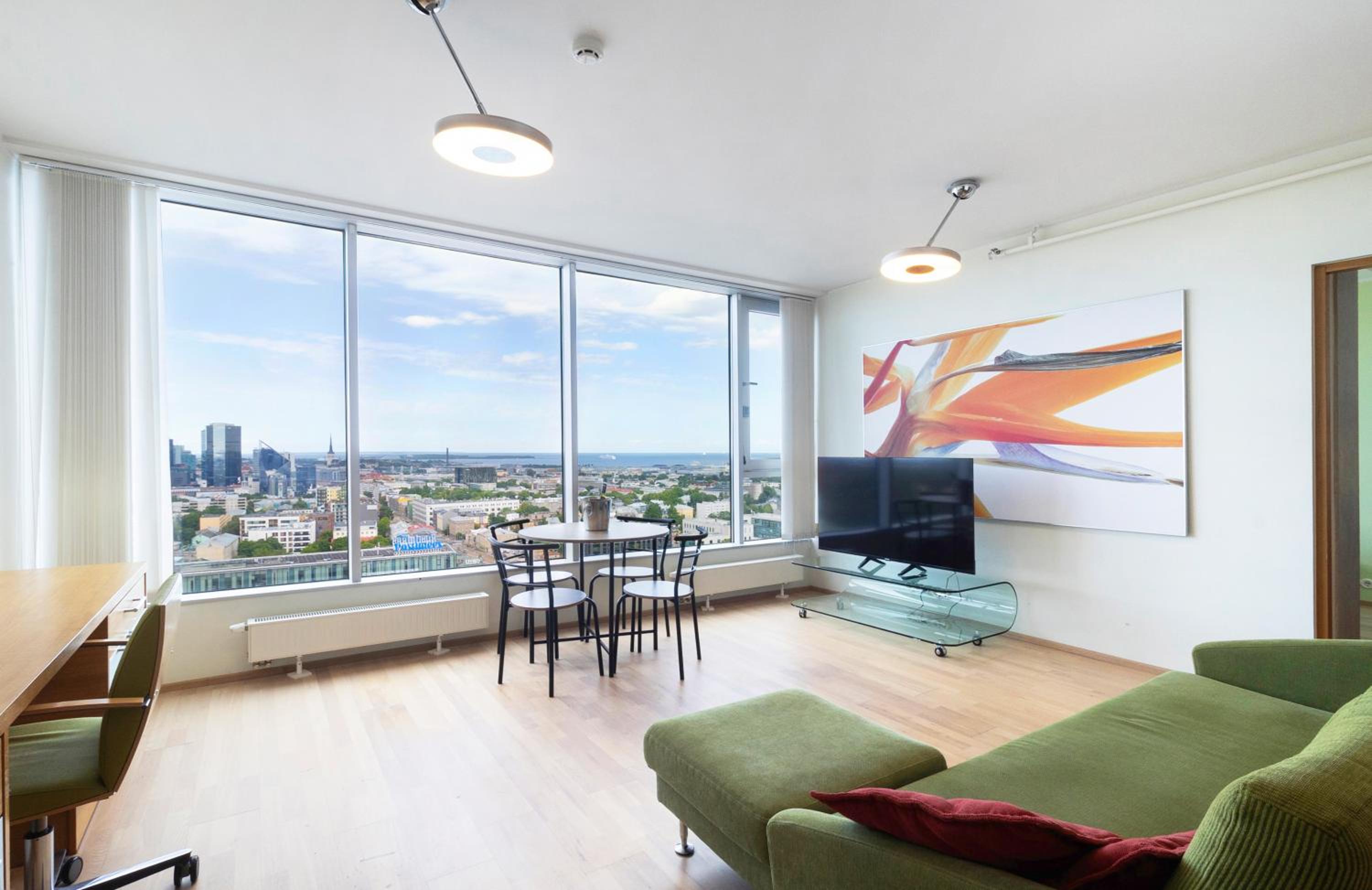 Revalia Fahle Airport Bus-Station Apartments with Best views