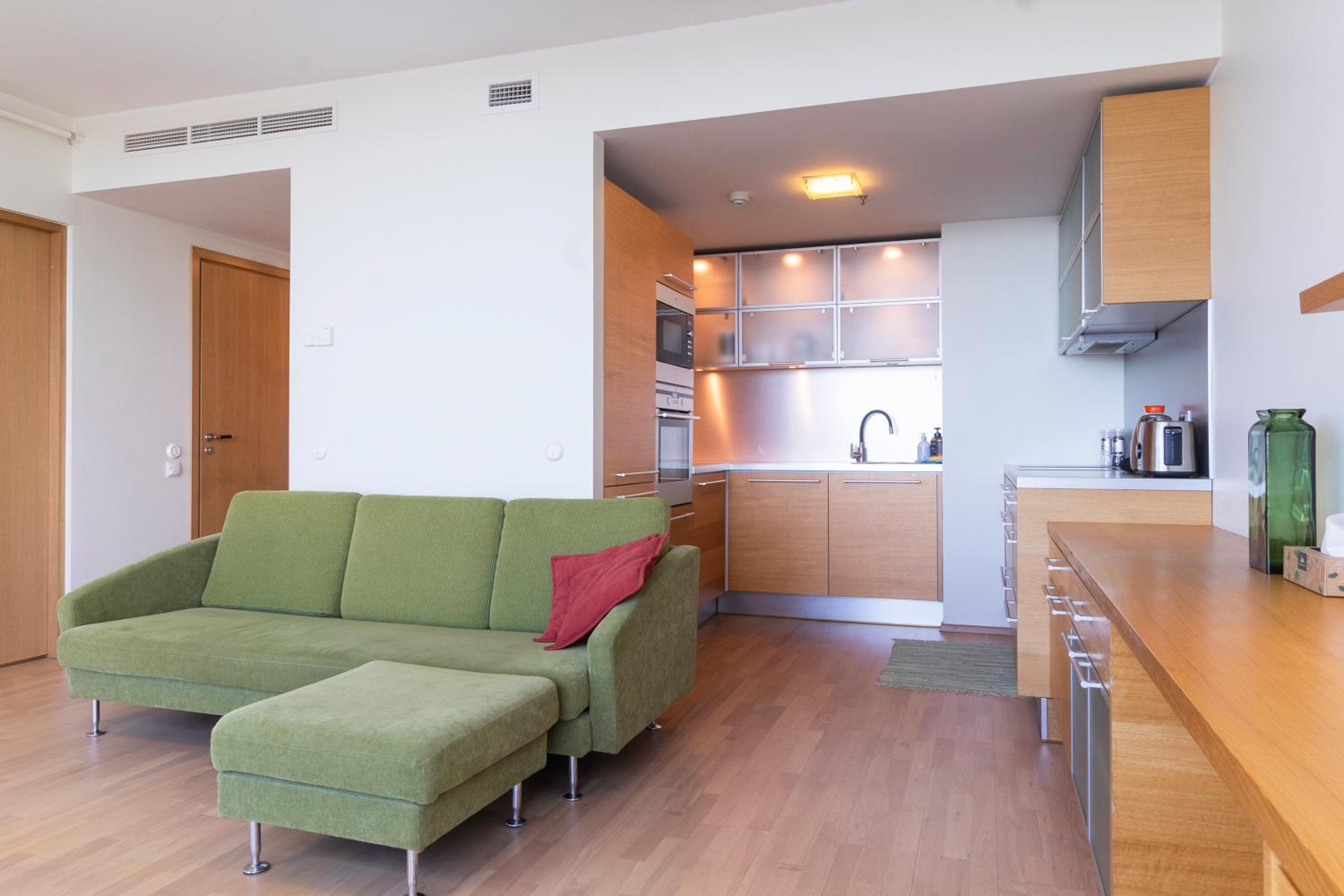 Revalia Fahle Airport Bus-Station Apartments with Best views