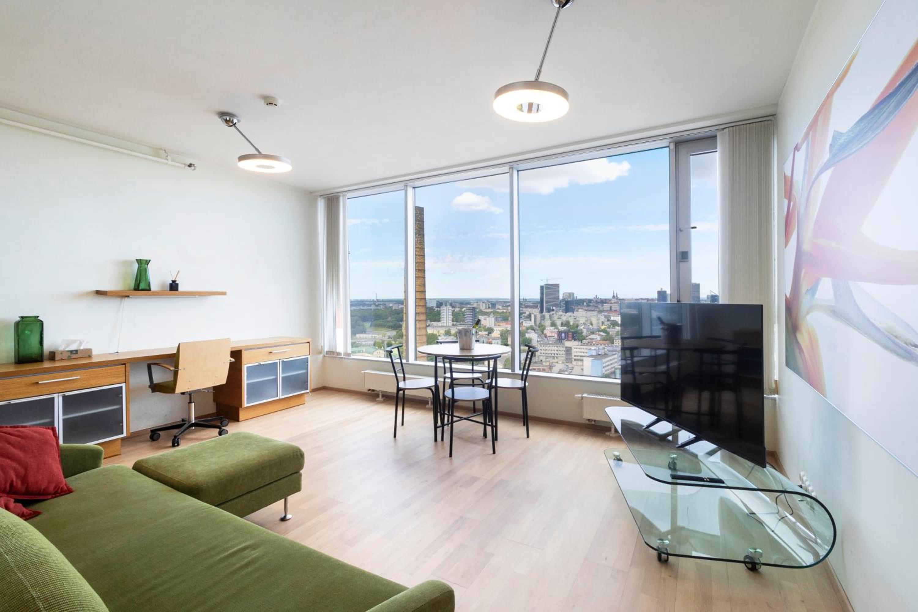 Revalia Fahle Airport Bus-Station Apartments with Best views