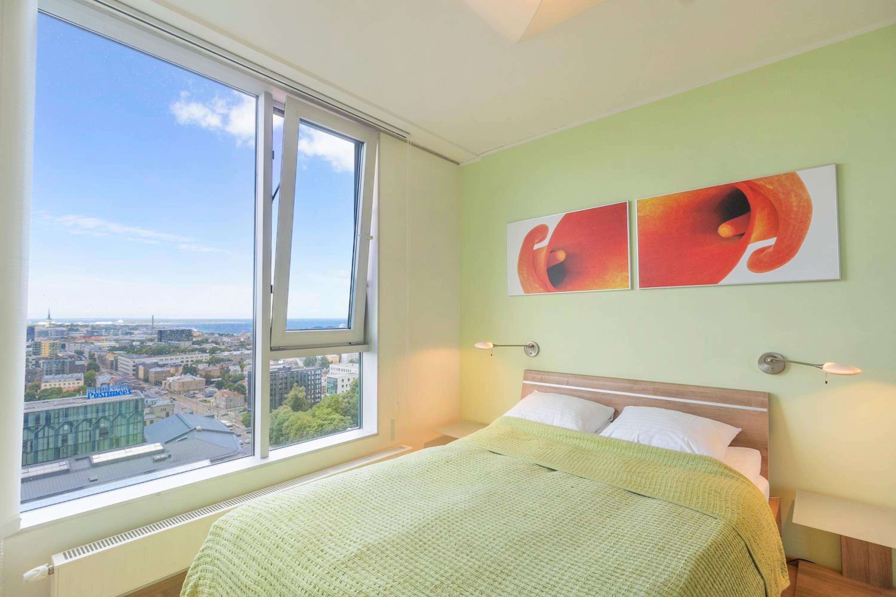 Revalia Fahle Airport Bus-Station Apartments with Best views