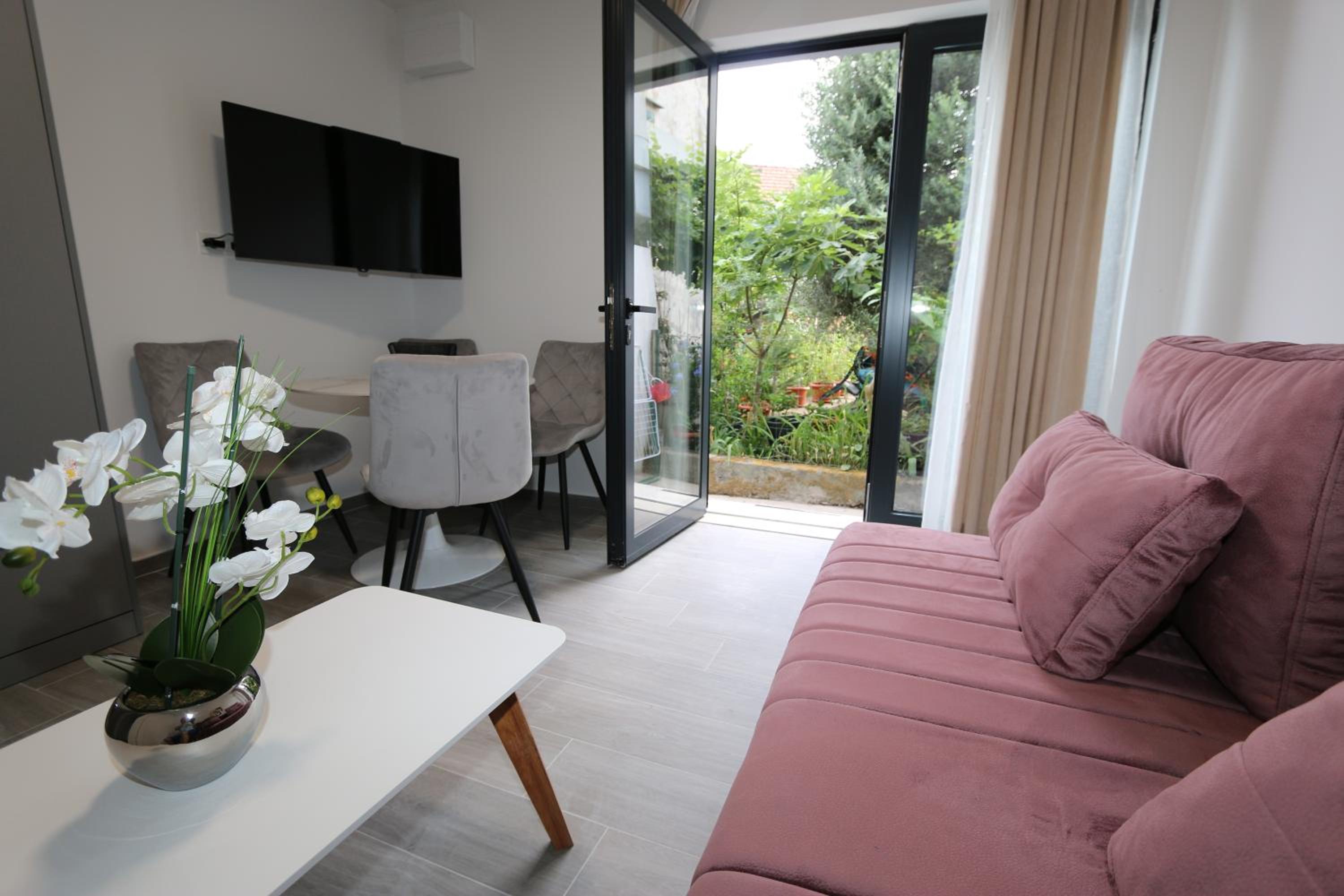 Apartments Port View