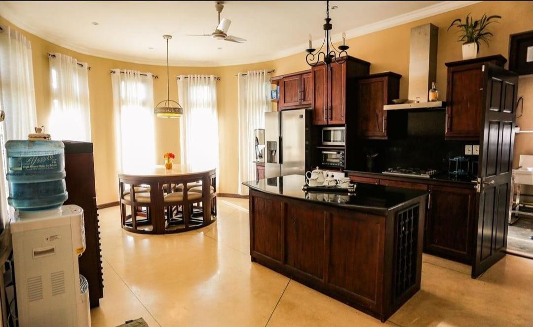 The Manor Hanthana