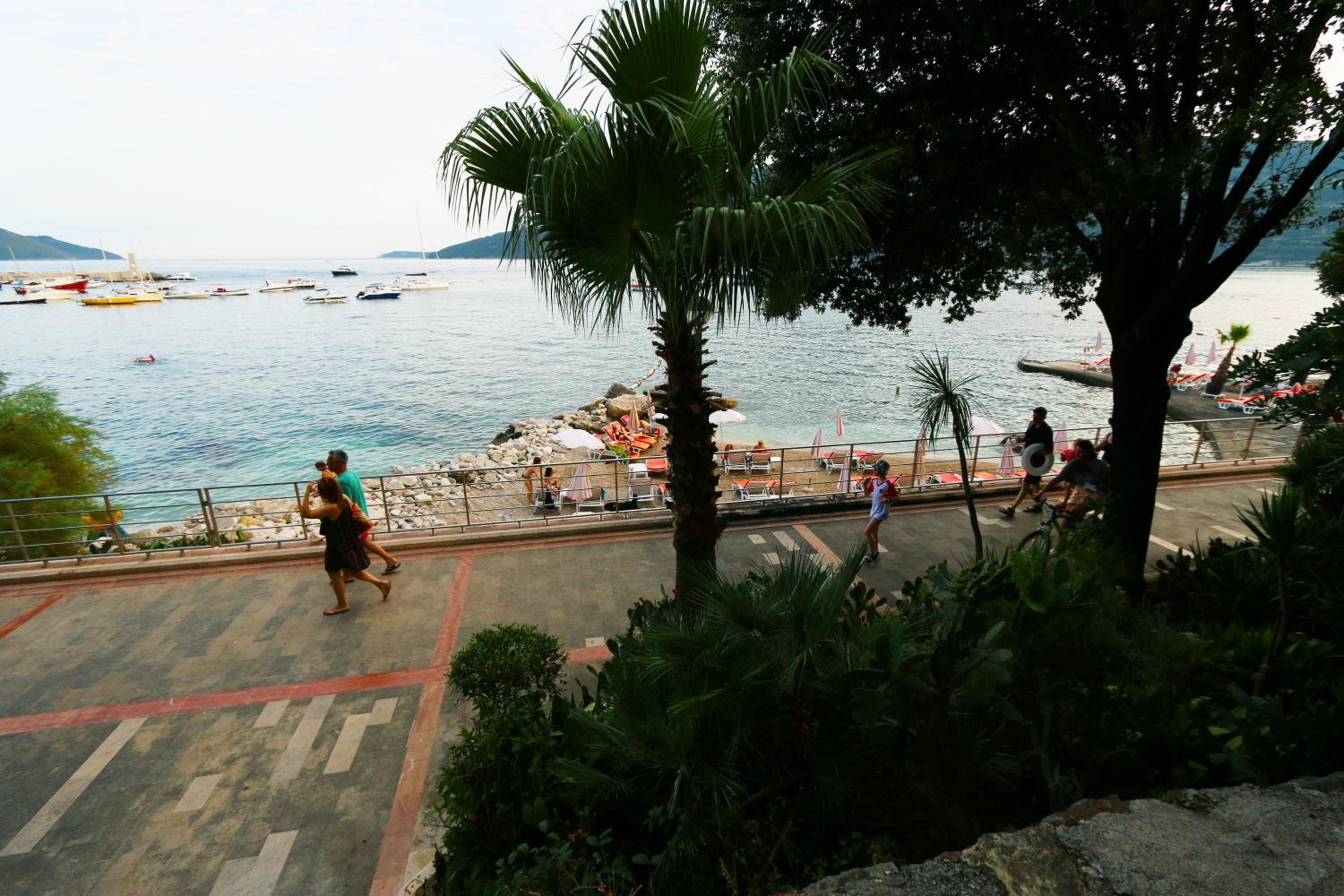 Apartments Port View