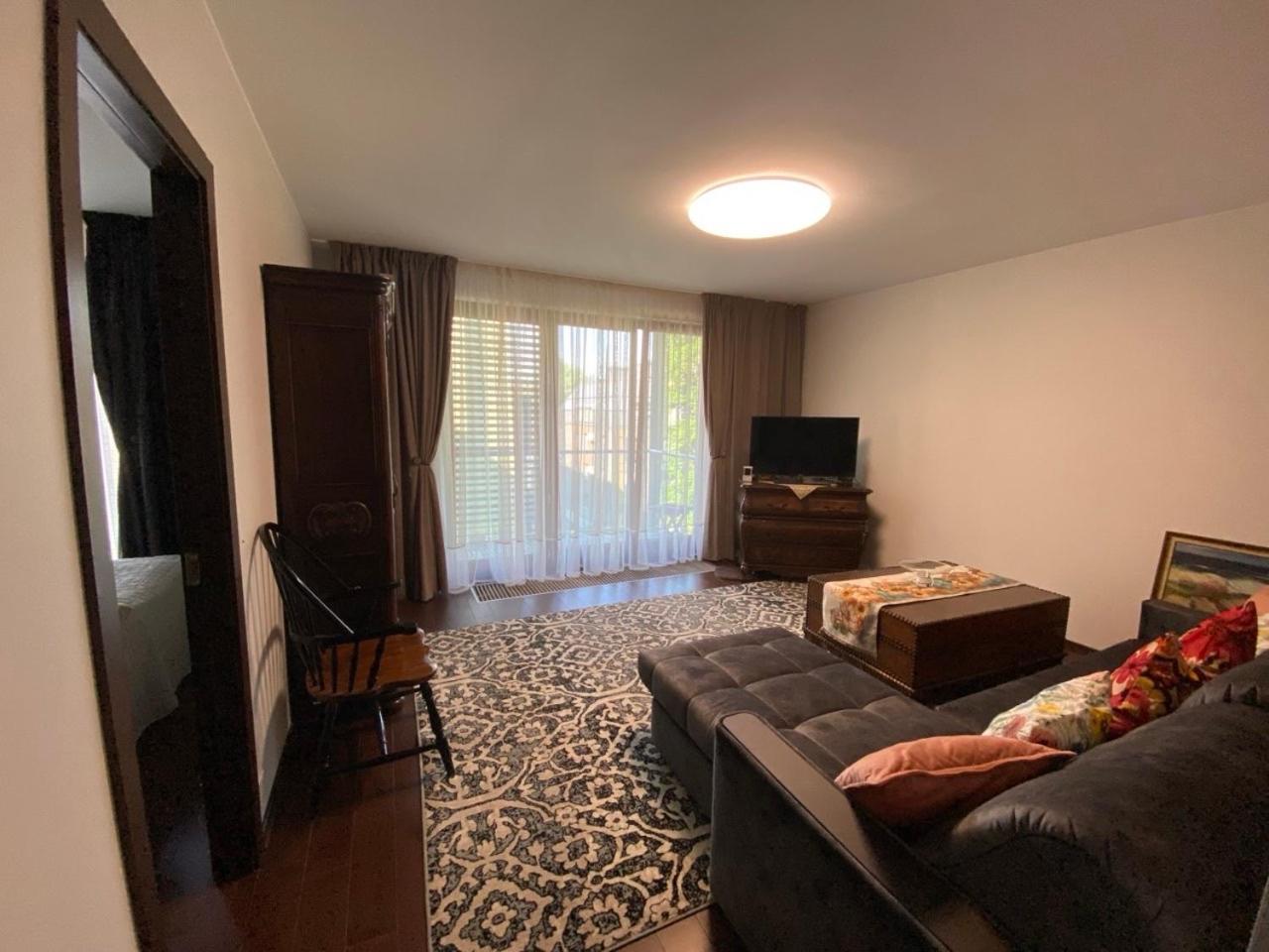 Apartamentai prie Kalnų parko
