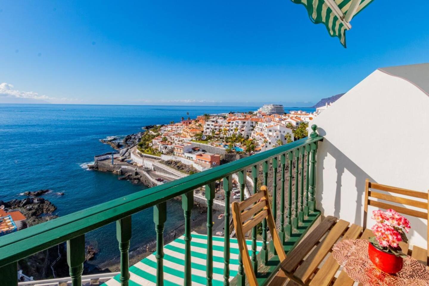 Sound of the Ocean & Sun by Dream Homes Tenerife view 3