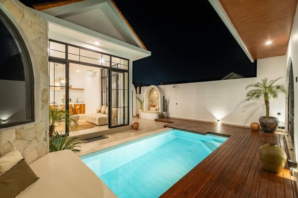 Villa Amra Pererenan by Orivista, Rice Field View view 3