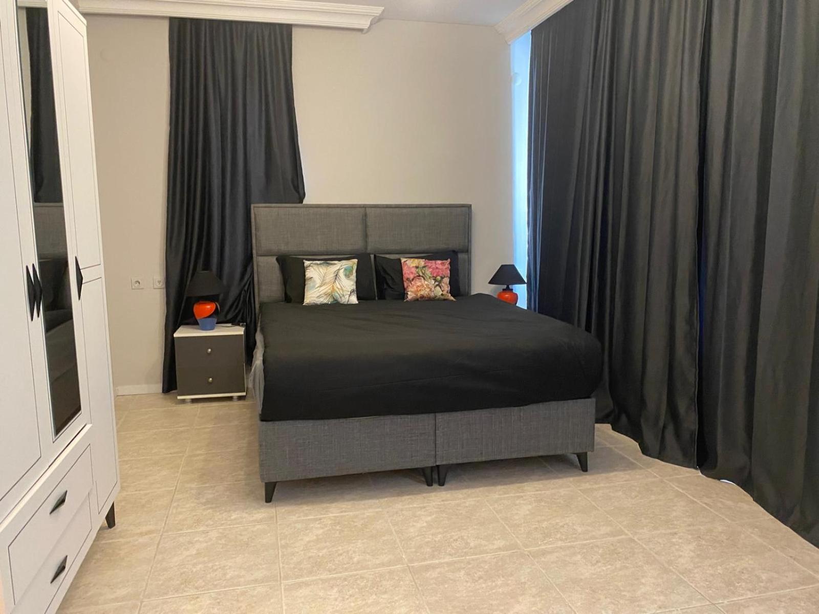 Lara Park Suites
