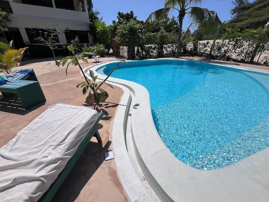 Mbibo House in the Shela Dunes view 3