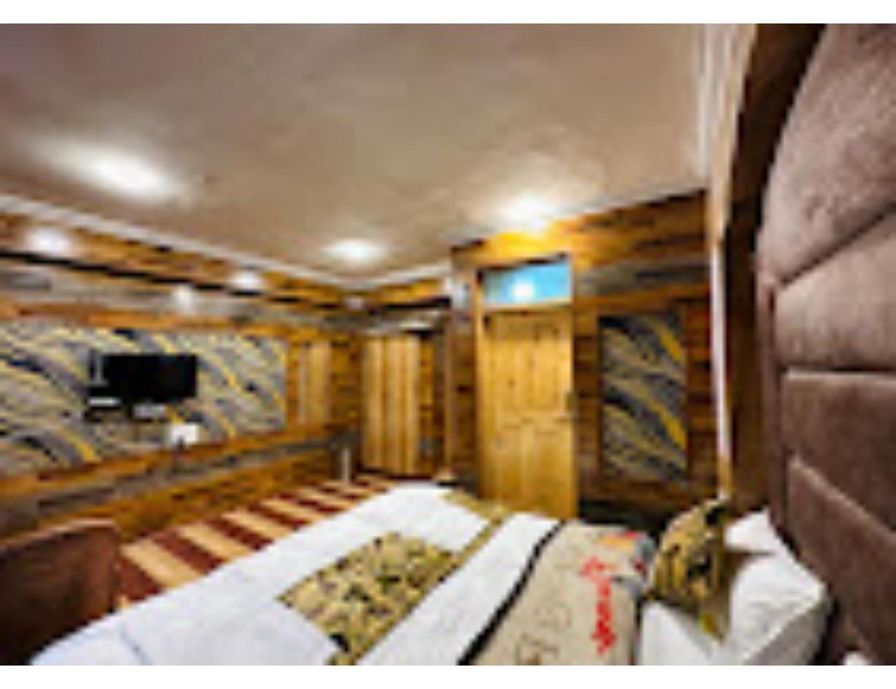 Hotel JB Palace, Tangmarg view 5