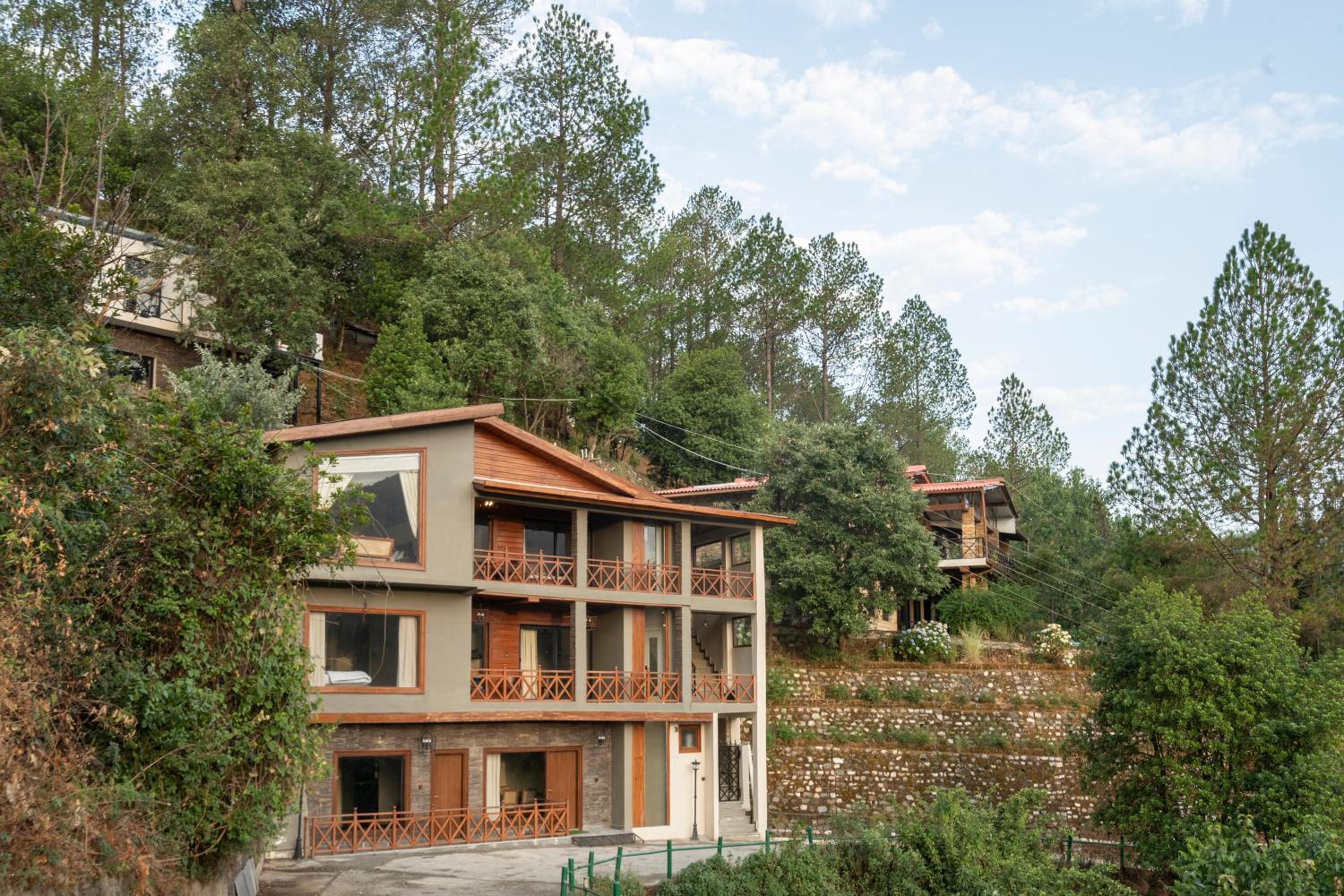 Buransh Terraces Luxury 3&4BHK Villas with Mountain View & Caretaker & Kitchen