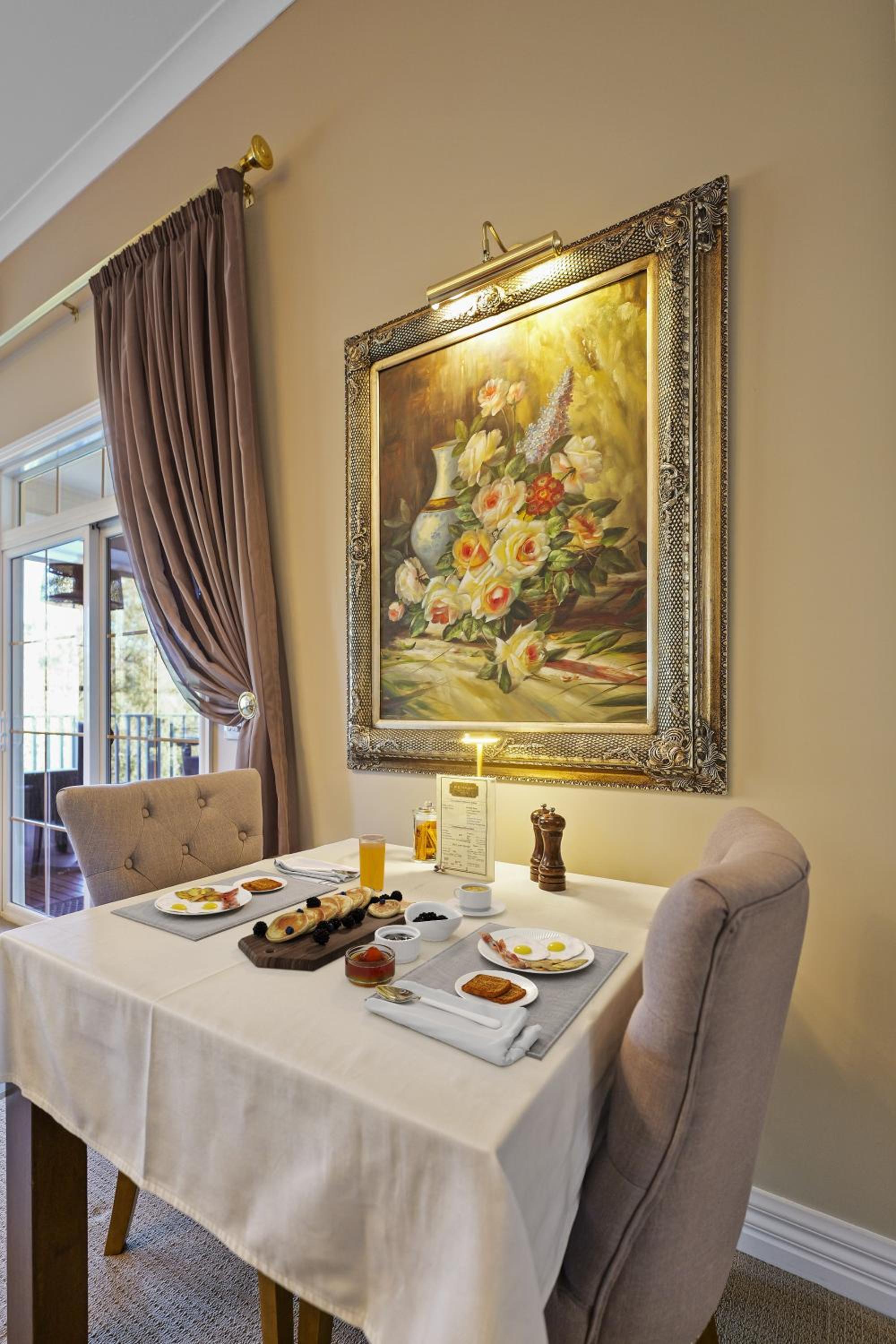 Kerami Manor & Day Spa