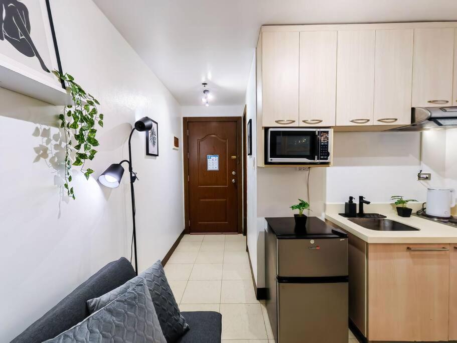 1BR Condotel Ridgewood Towers Taguig City #RW04 view 4