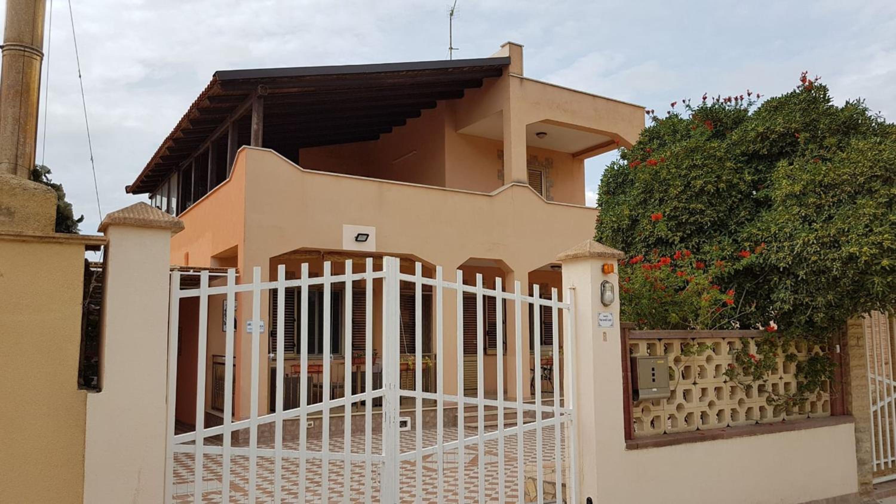 Comfortable apartment with sea view in Triscina 90m²
