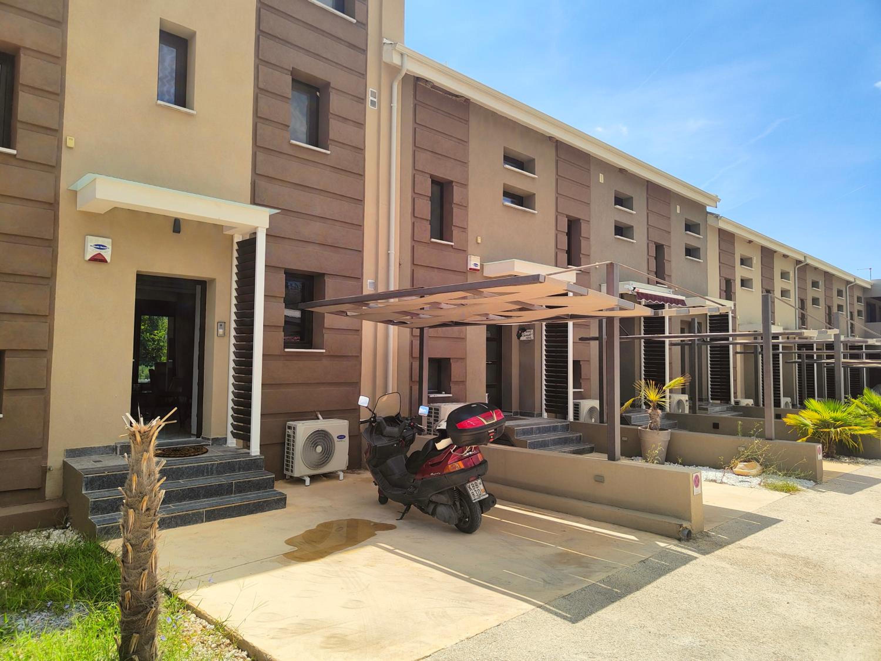 Luxury Living Peramos