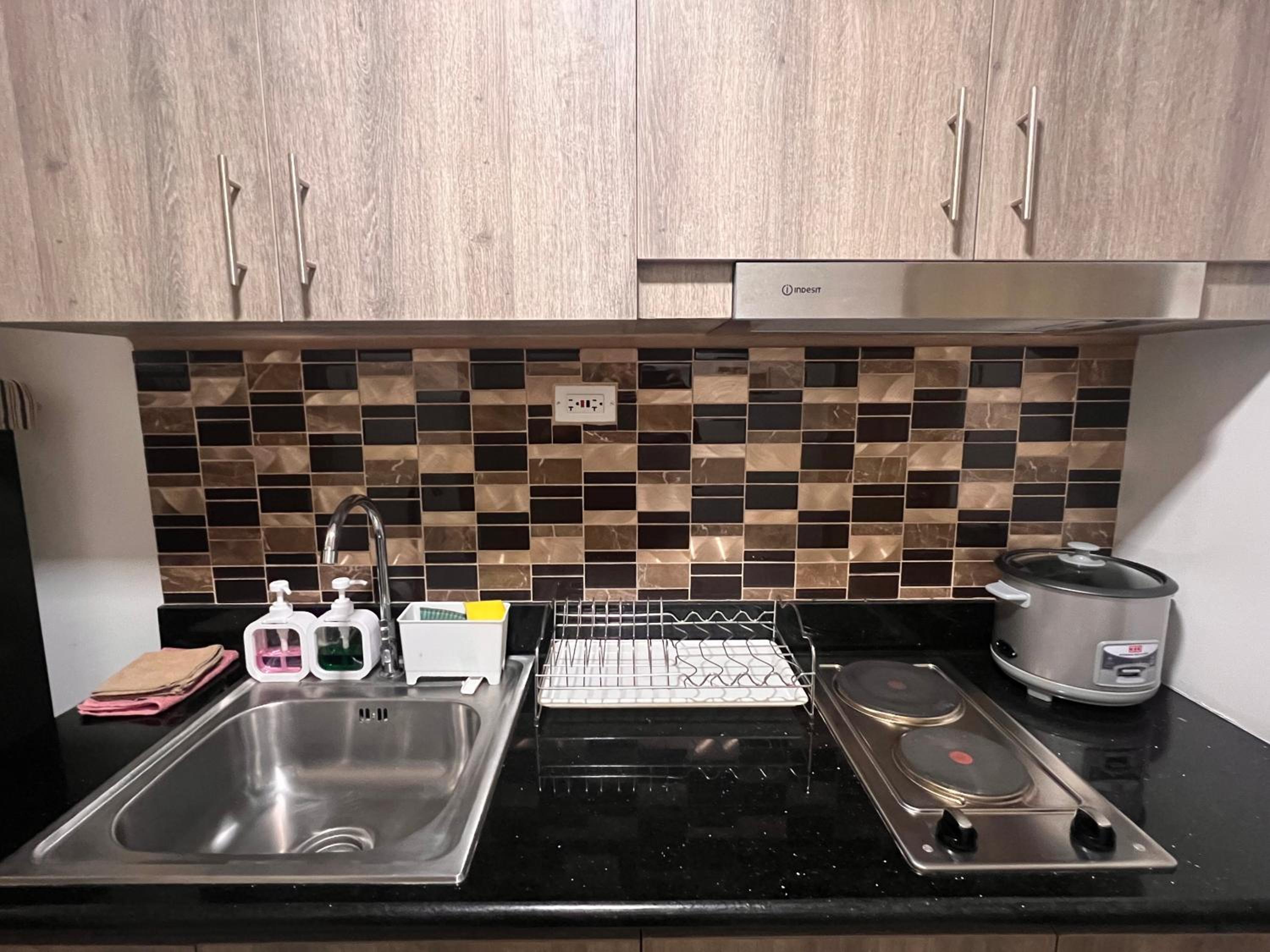 Stylish 1 Bedroom with Balcony Fame Residences Ps4 Wifi Netflix Amazon Disney view 2
