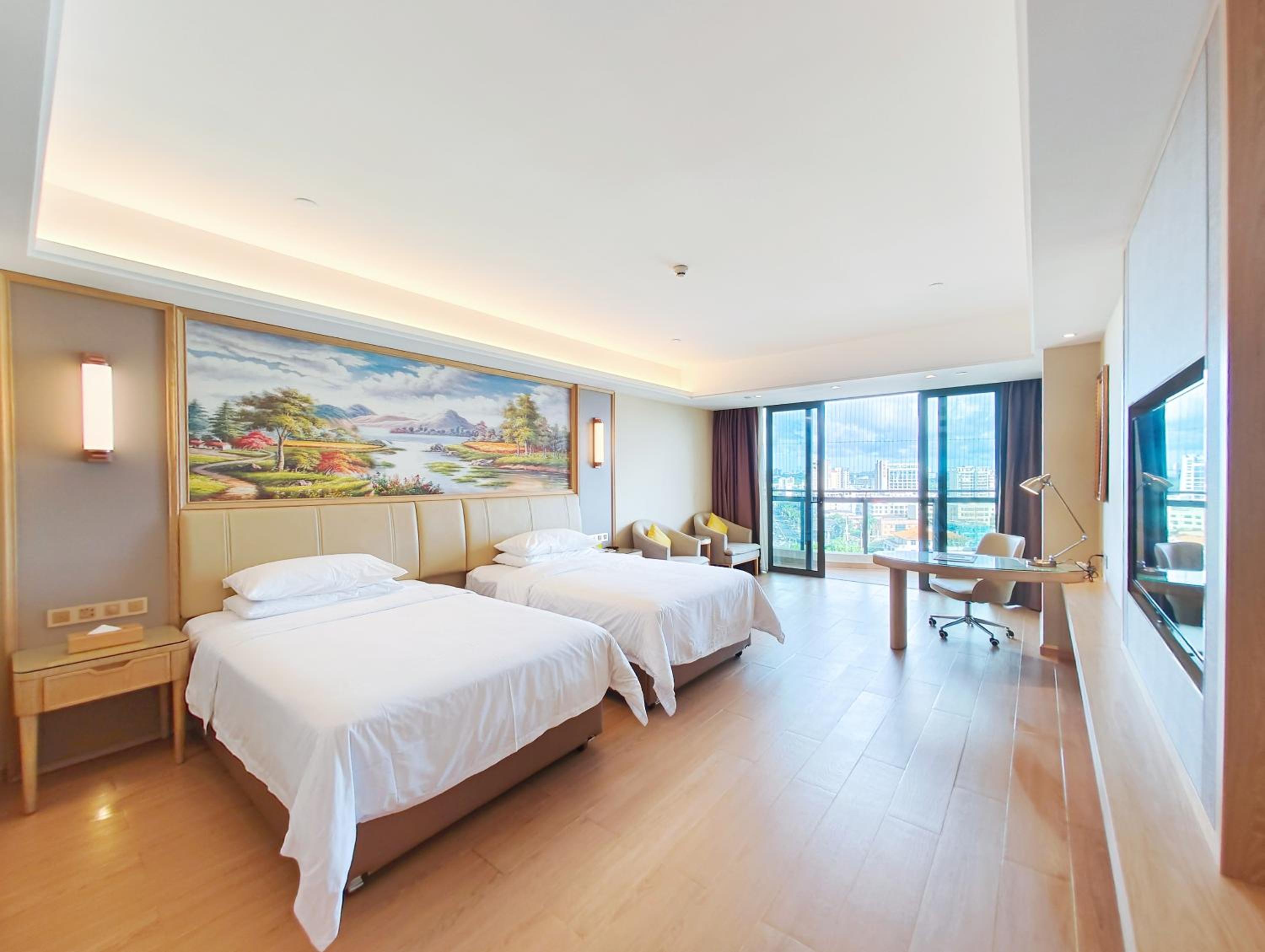 Vienna International Hotel Wenchang