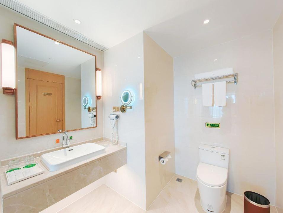 Vienna International Hotel Wenchang