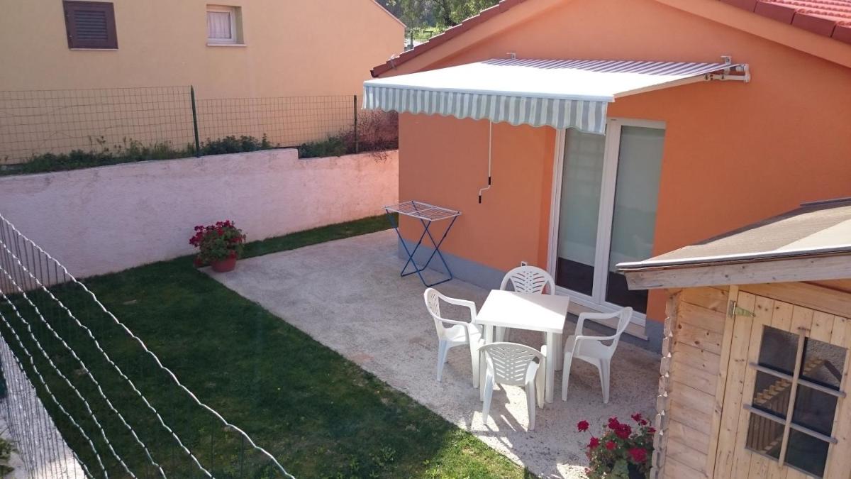 Photo 12