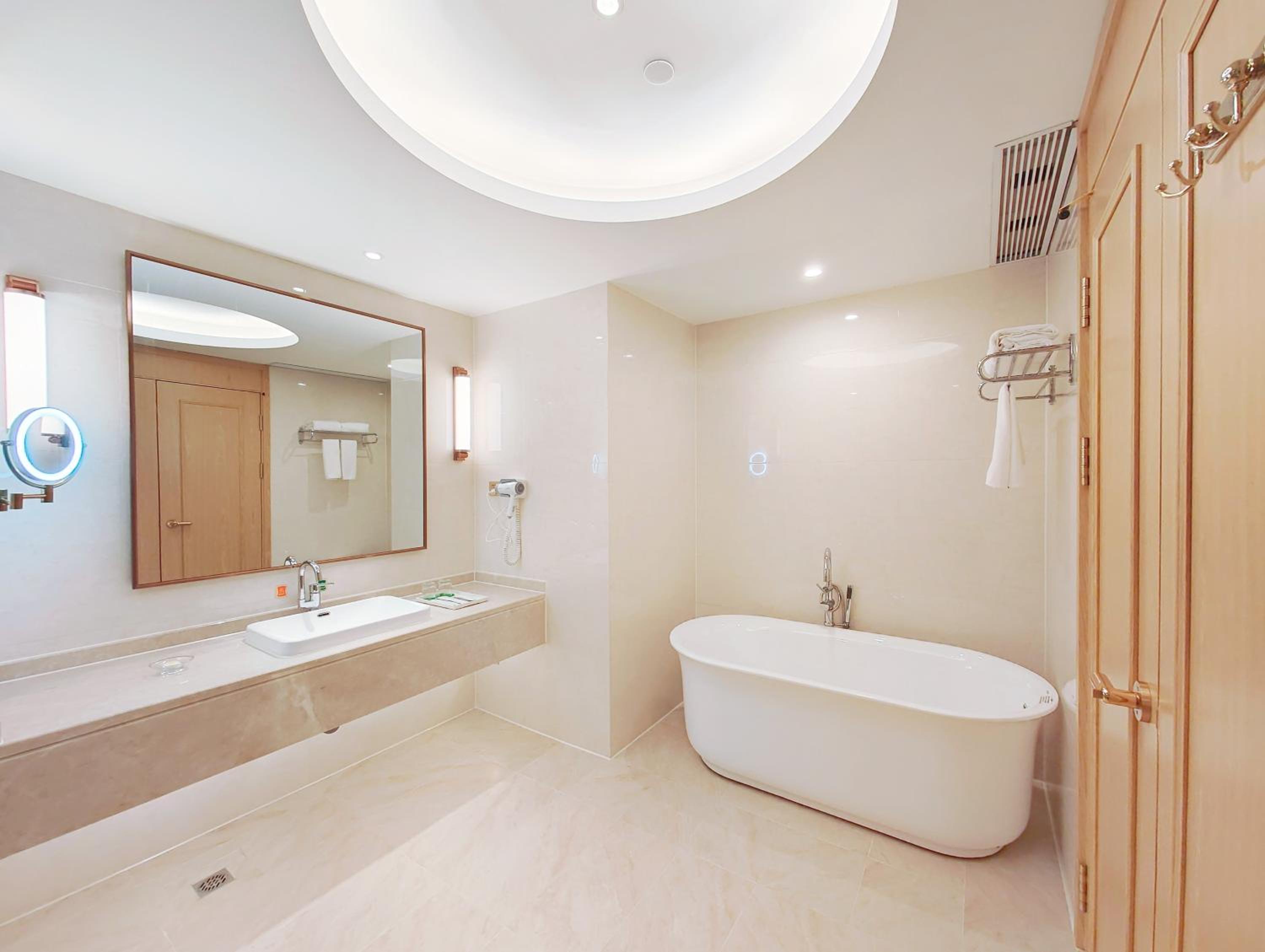 Vienna International Hotel Wenchang