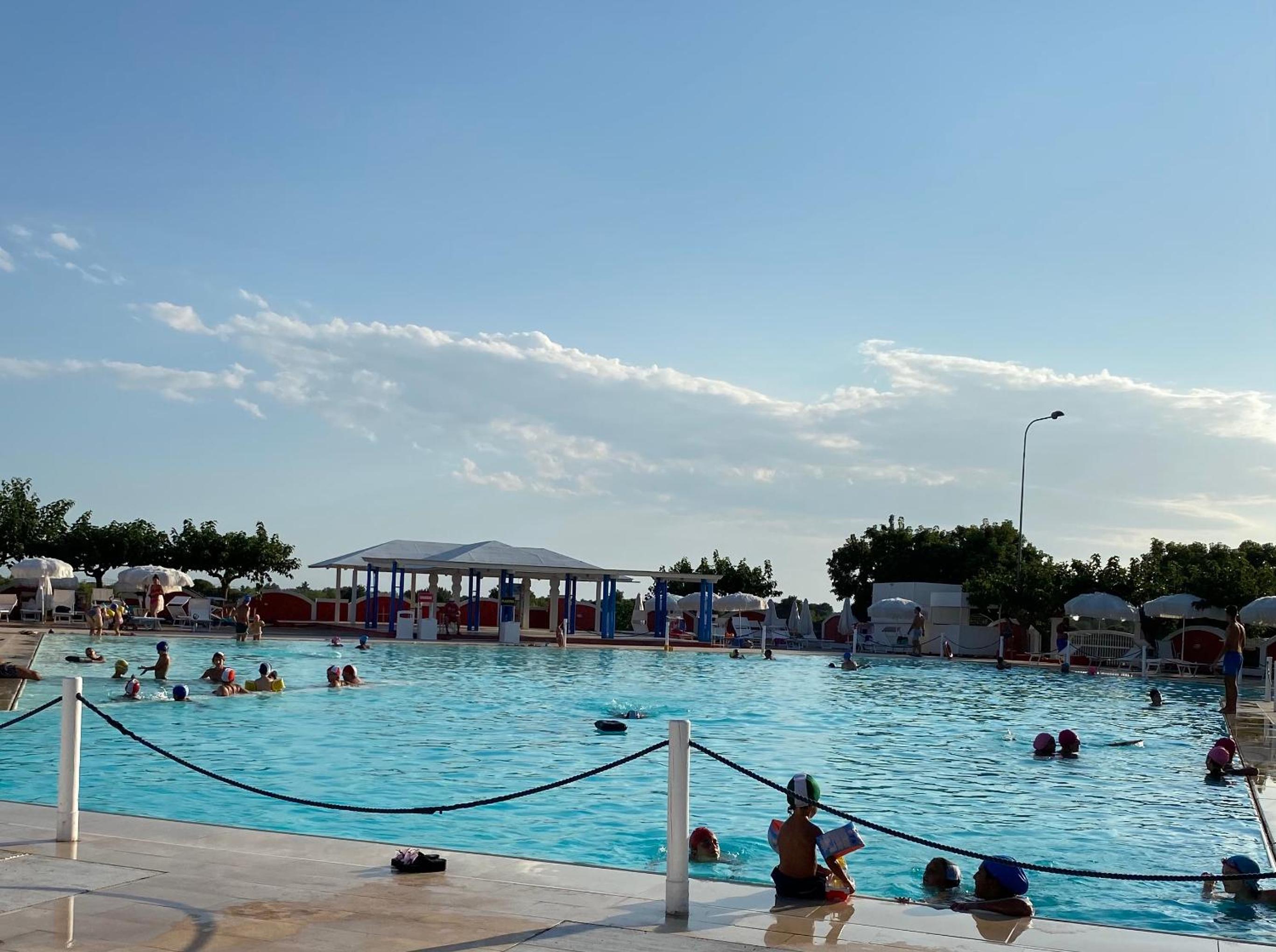 Salento - Accogliente Villetta vacanze in villaggio con piscina vicino a Torre Lapillo view 2