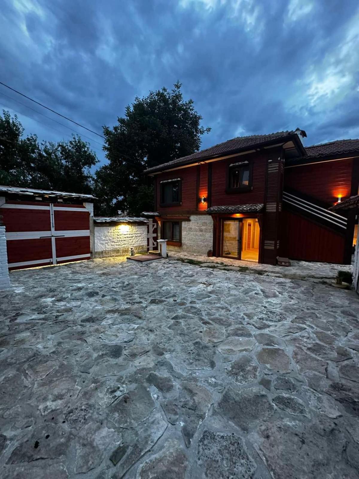Ethno Villa Cherry