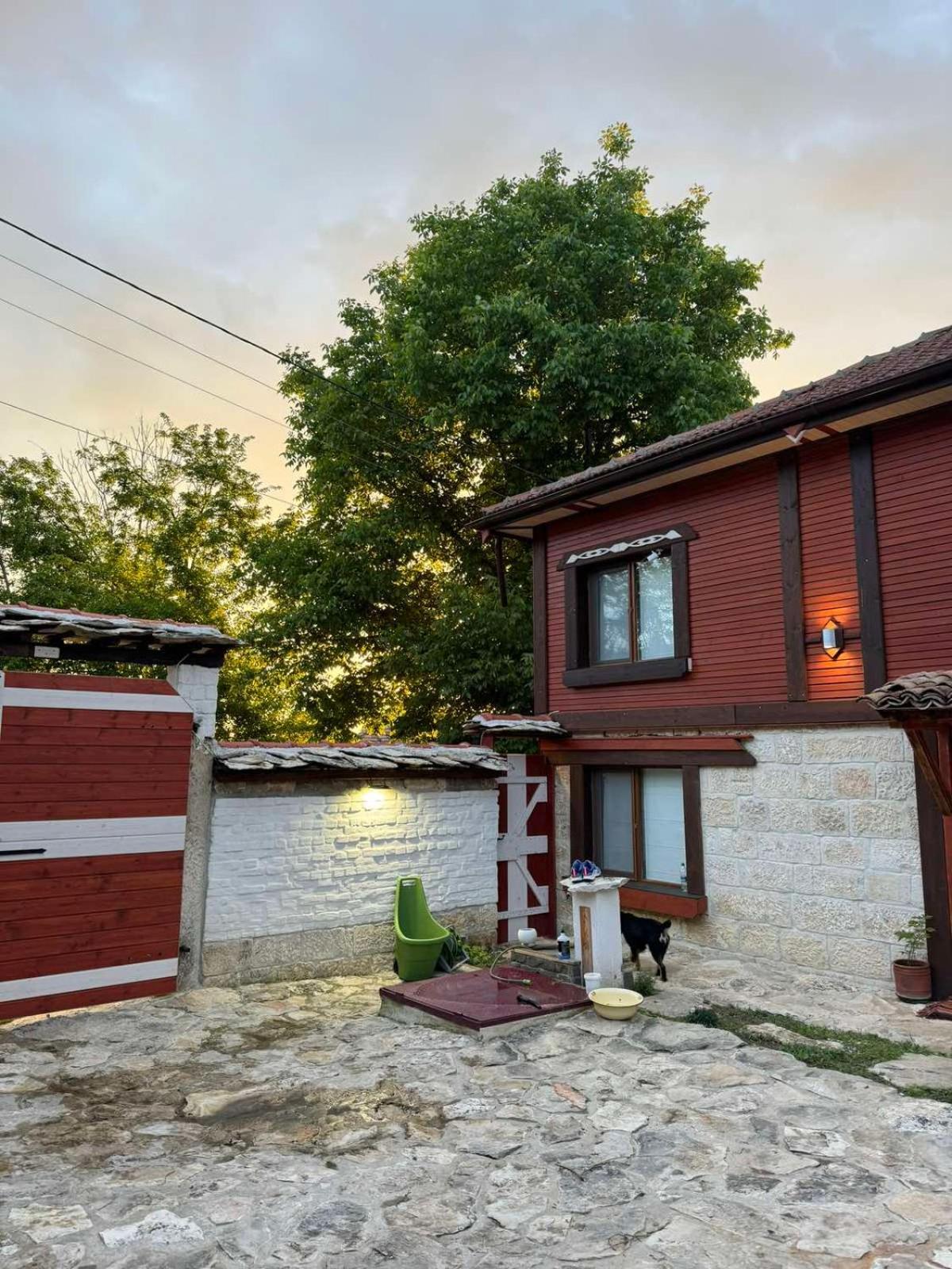 Ethno Villa Cherry