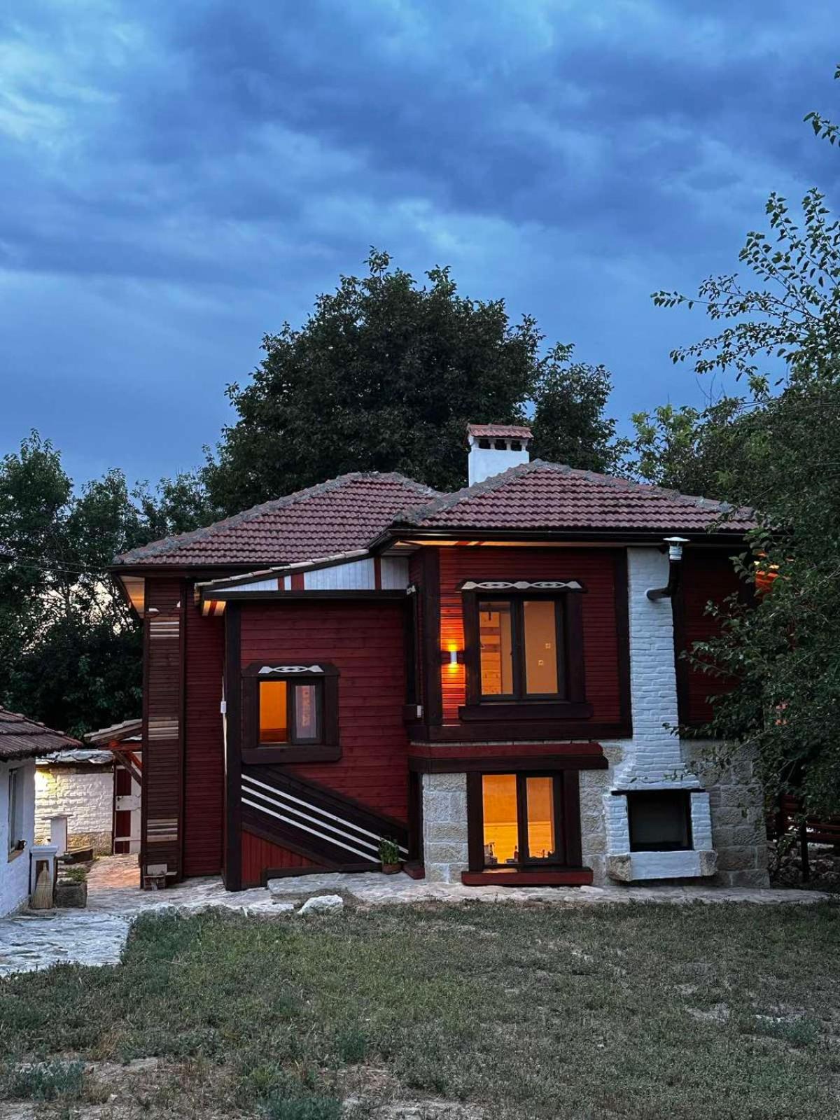 Ethno Villa Cherry